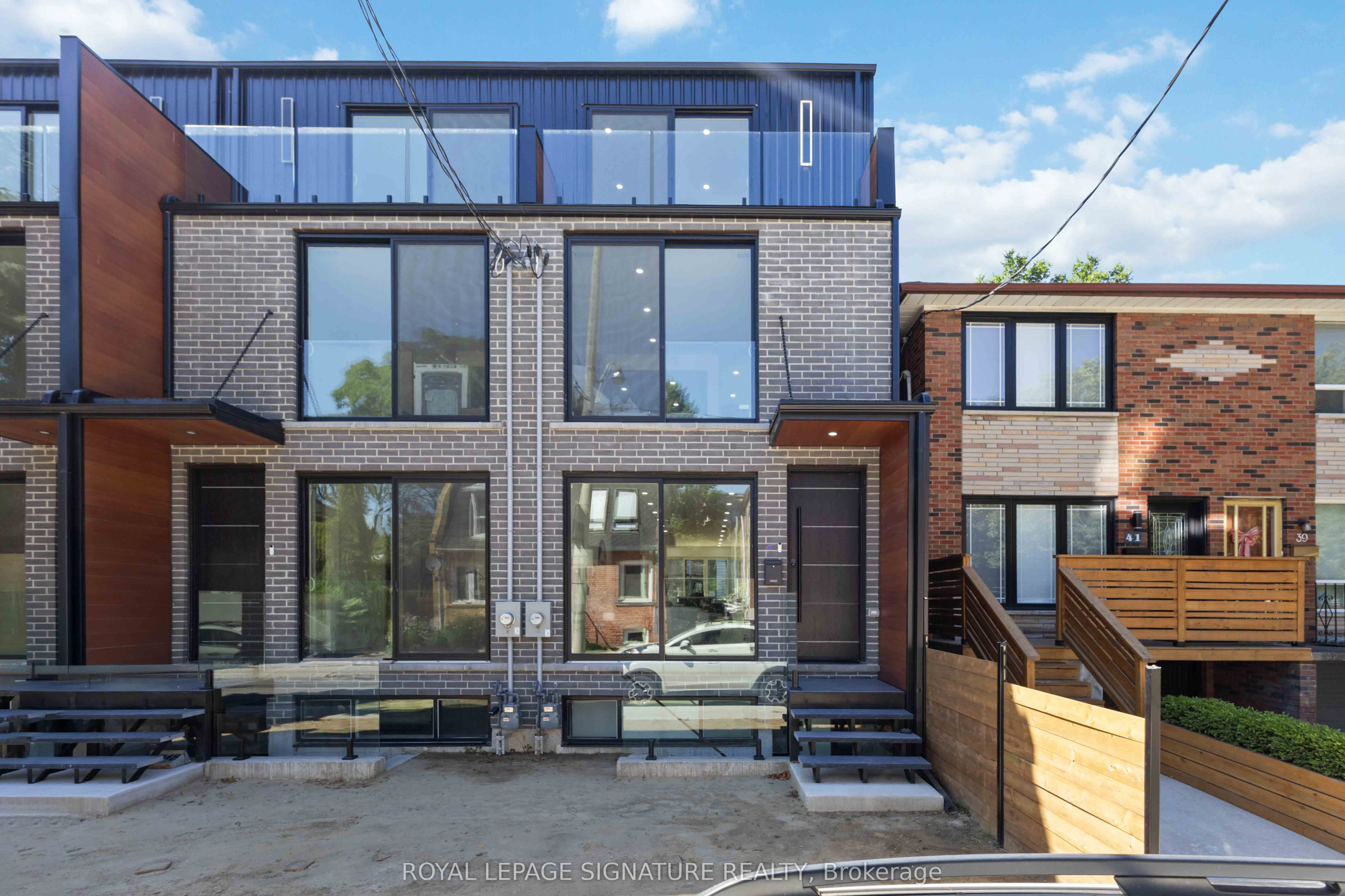 43A Cummings Street Upper, Toronto, ON M4M 1M9 photo 2
