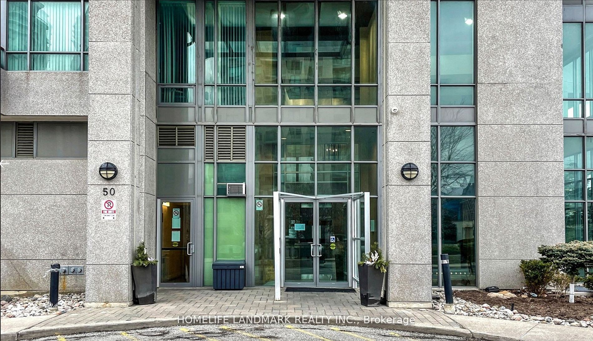 50 Brian Harrison Way 909, Toronto, ON M1P 5J4 photo 2
