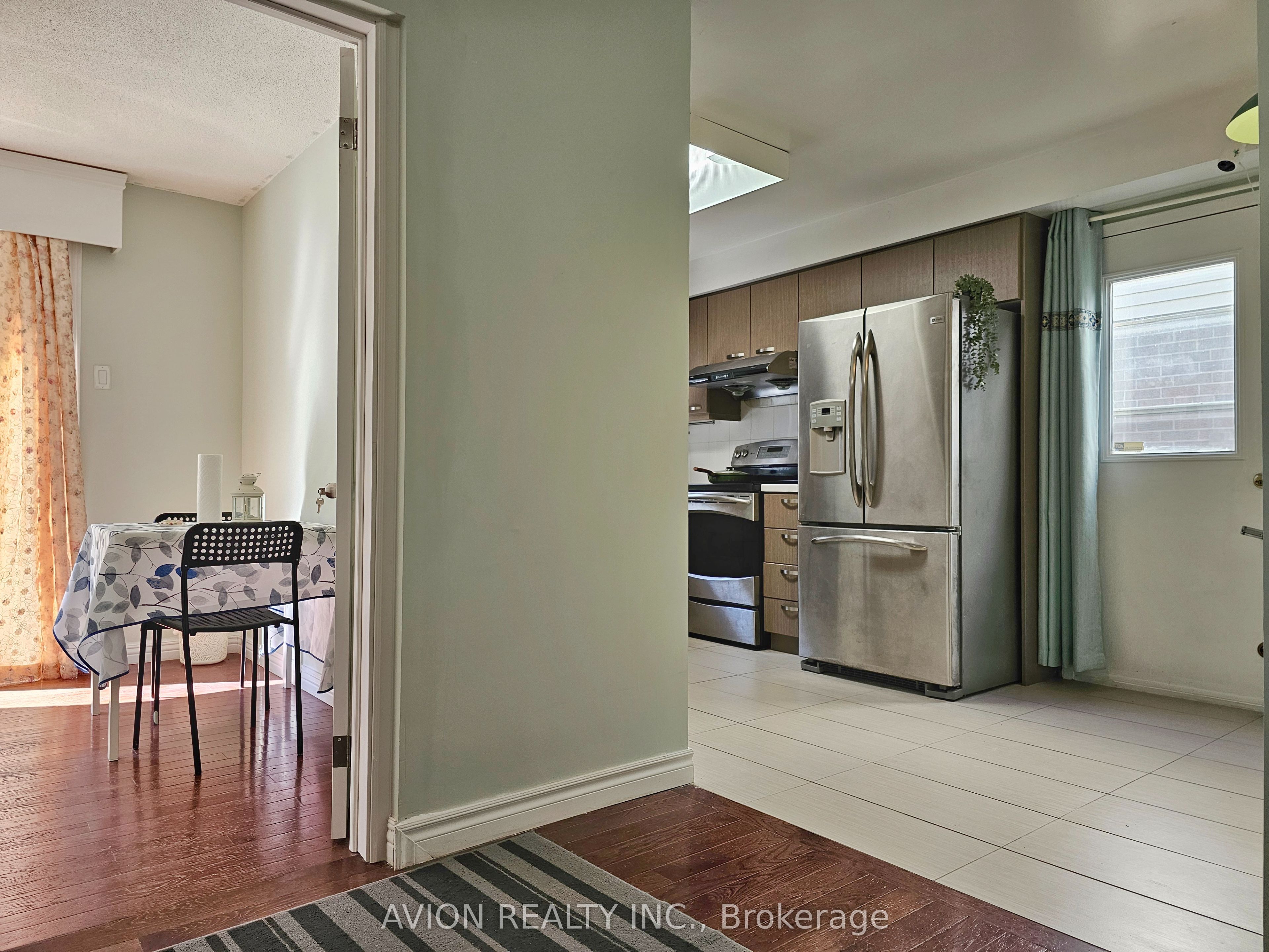 79 Oakhaven Drive, Toronto, ON M1V 1X8 photo 2