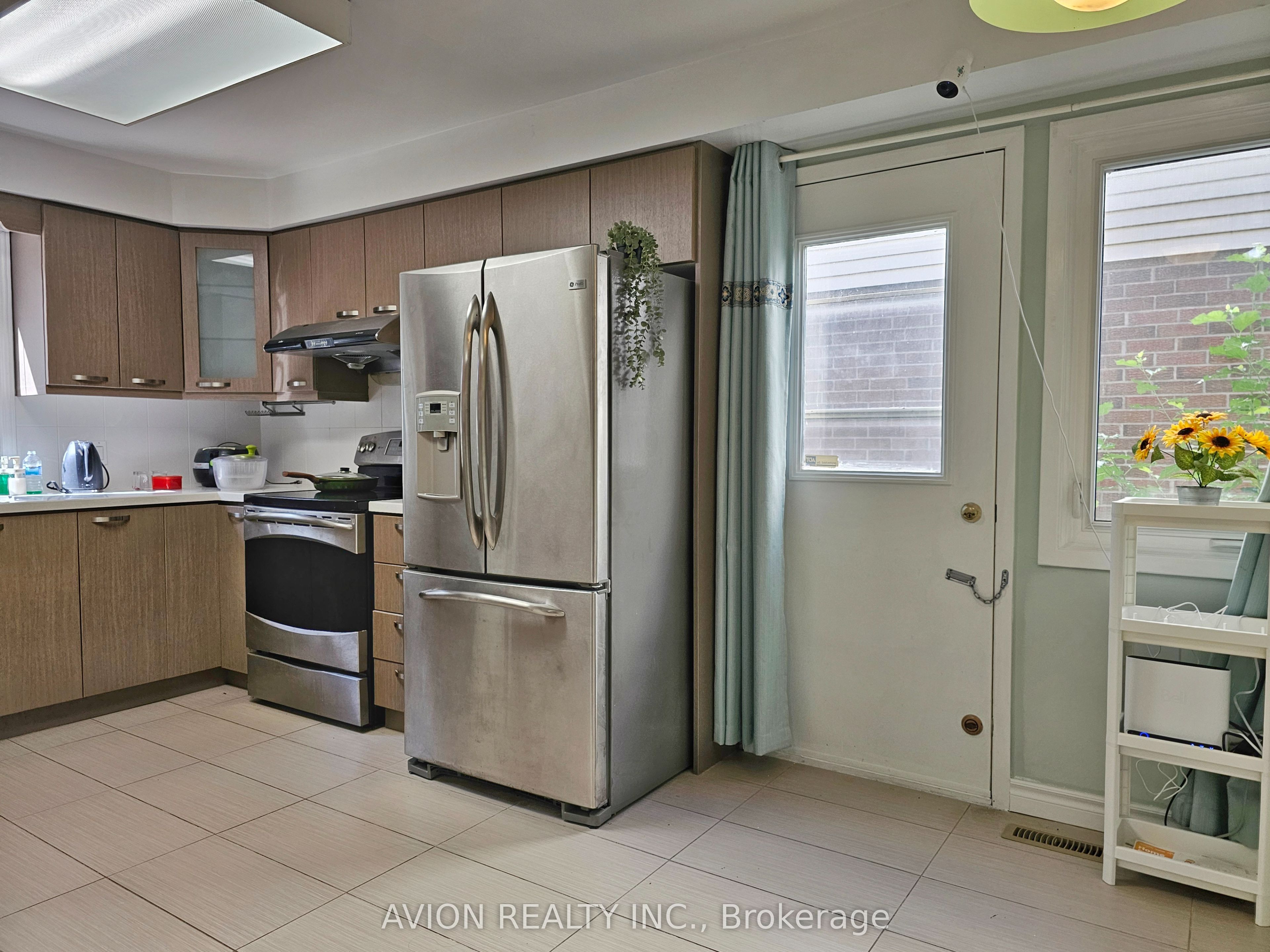 79 Oakhaven Drive, Toronto, ON M1V 1X8 photo 4
