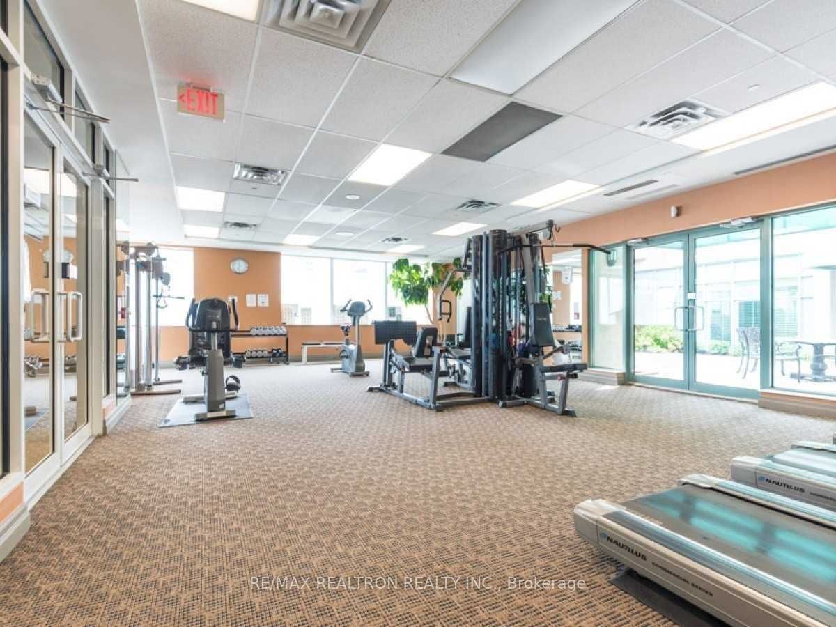 61 Town Centre Court 211, Toronto, ON M1P 5C5 photo 4
