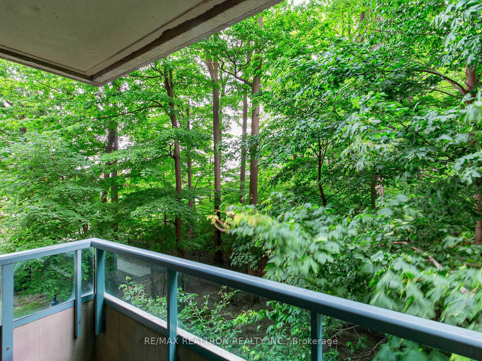 61 Town Centre Court 211, Toronto, ON M1P 5C5 photo 5