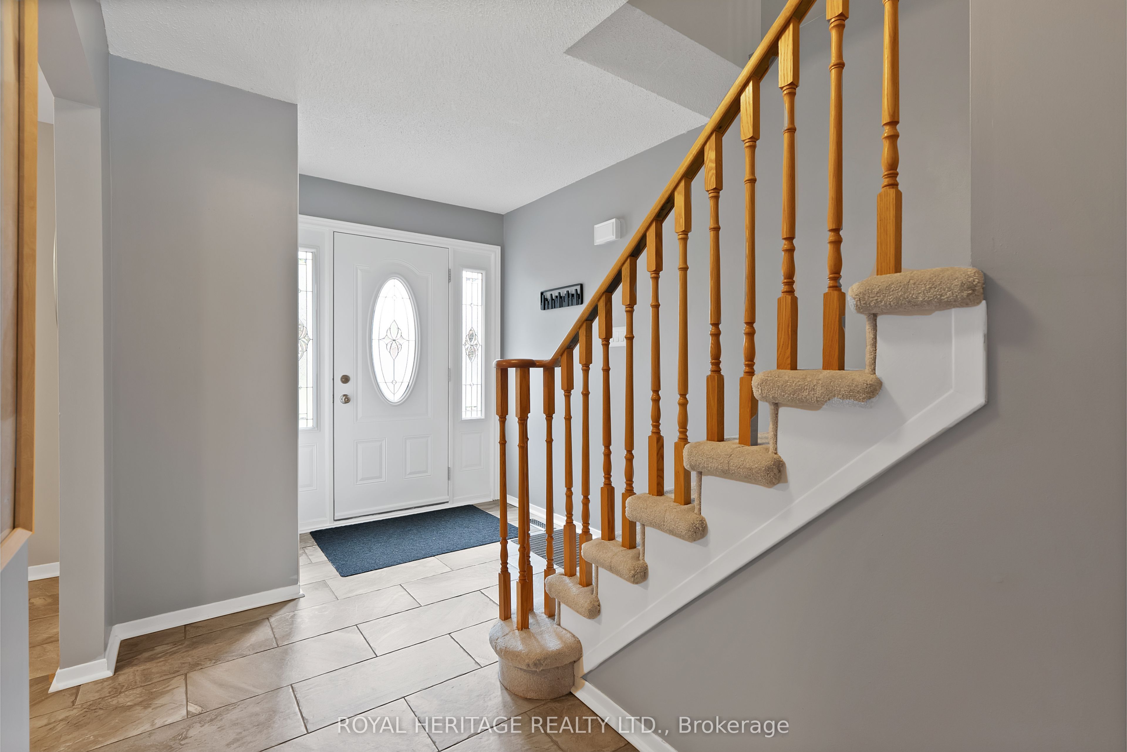 1235 Cedarcroft Crescent, Pickering, ON L1X 1S6 photo 4