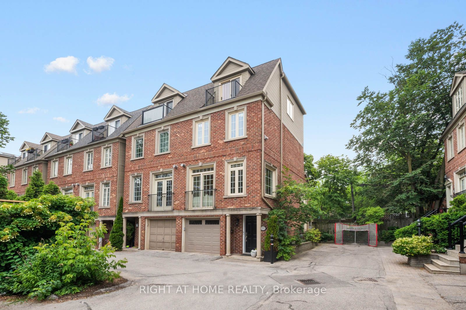 722F Kingston Road, Toronto, ON M4E 1R7 photo 3
