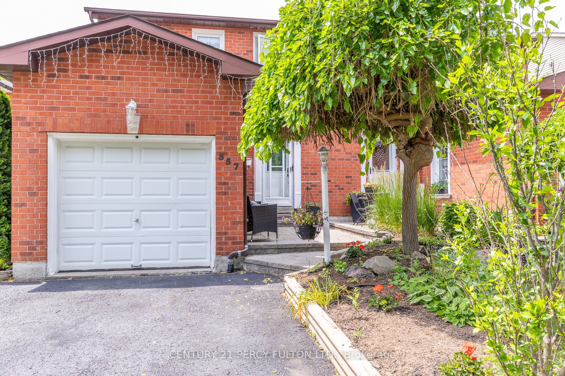 557 Cobblehill Drive, Oshawa, ON L1K 1Y6 photo 3