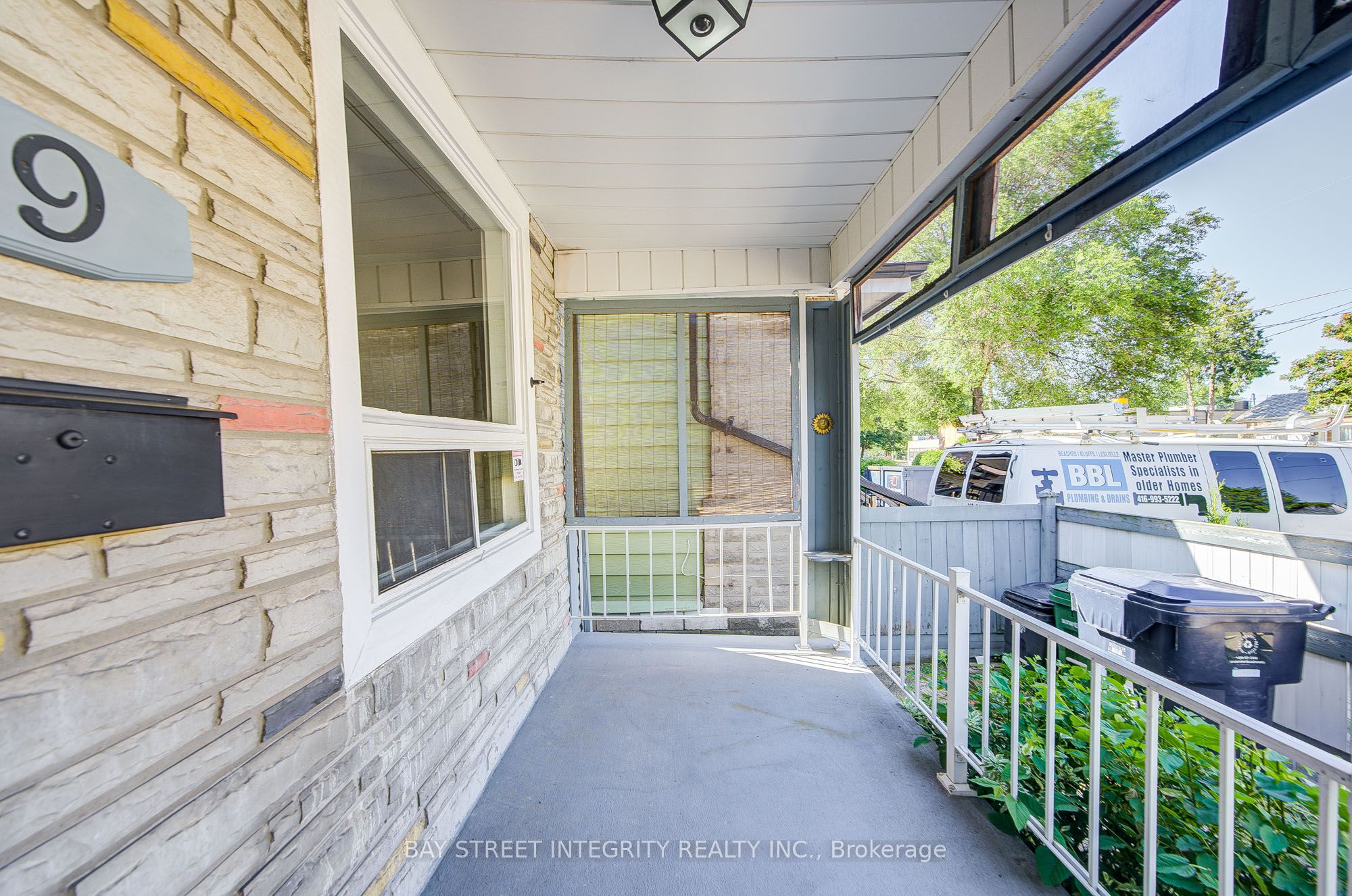 19 Robinson Avenue, Toronto, ON M1L 3S8 photo 5