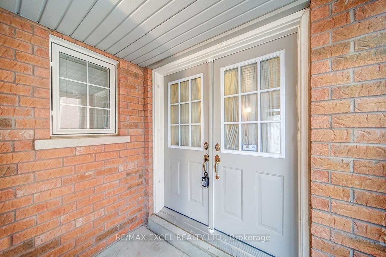 175 Shepton Way Upper, Toronto, ON M1V 5N4 photo 2