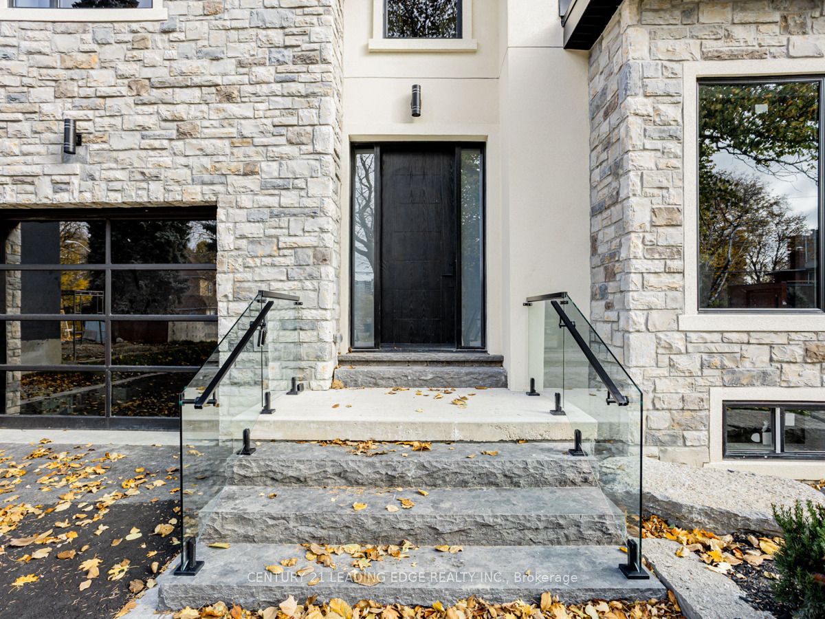 19 Donalda Crescent UPPER, Toronto, ON M1S 1N5 photo 3