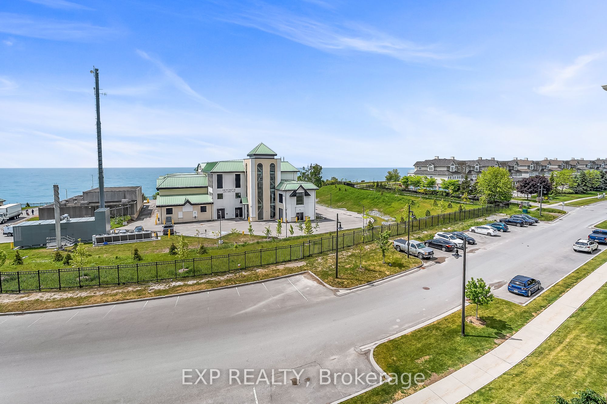 50 Lakebreeze Drive 415, Clarington, ON L1B 0V9 photo 4