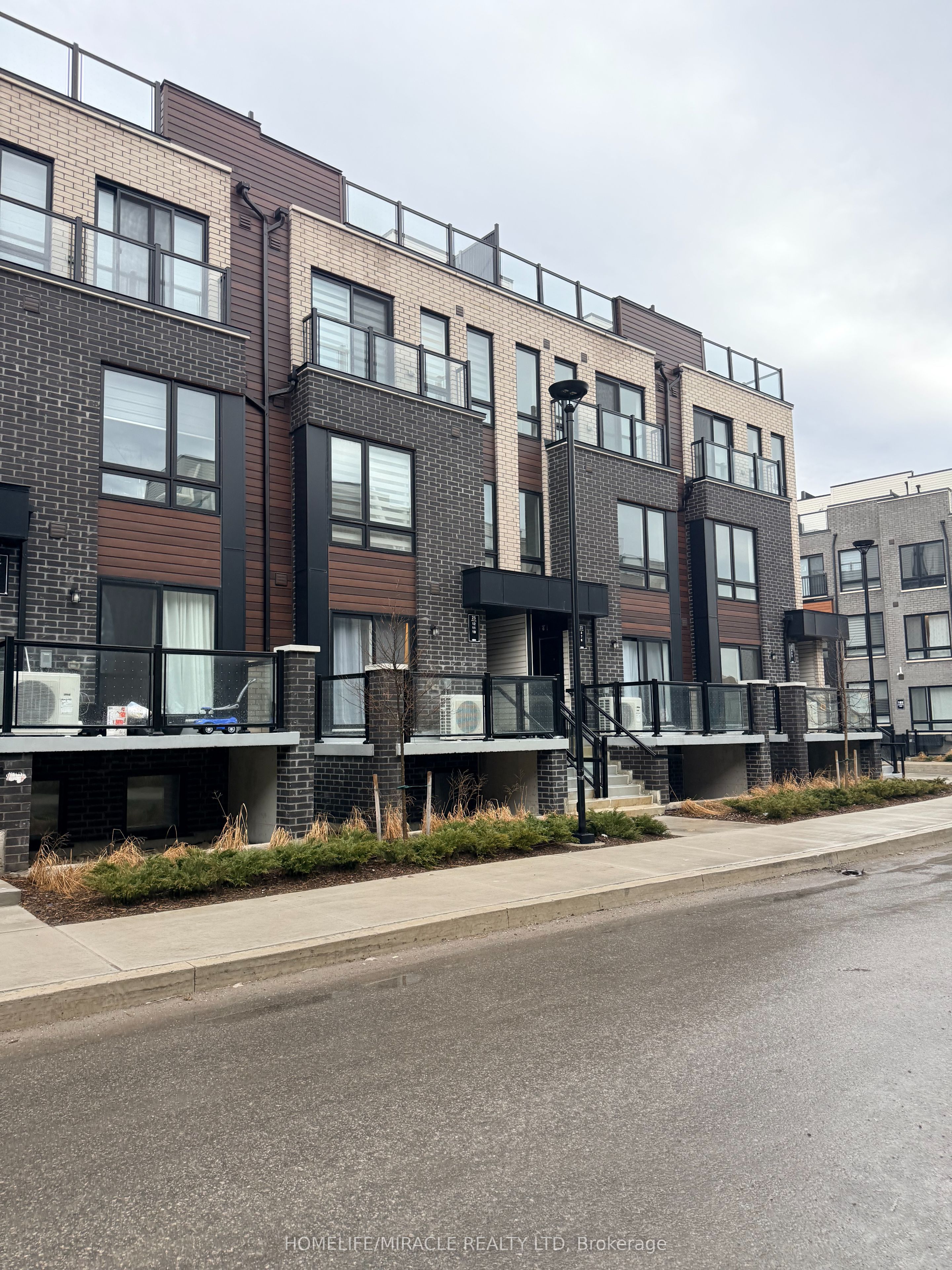 25 Priya Lane 19, Toronto, ON M1B 0E8 photo 2