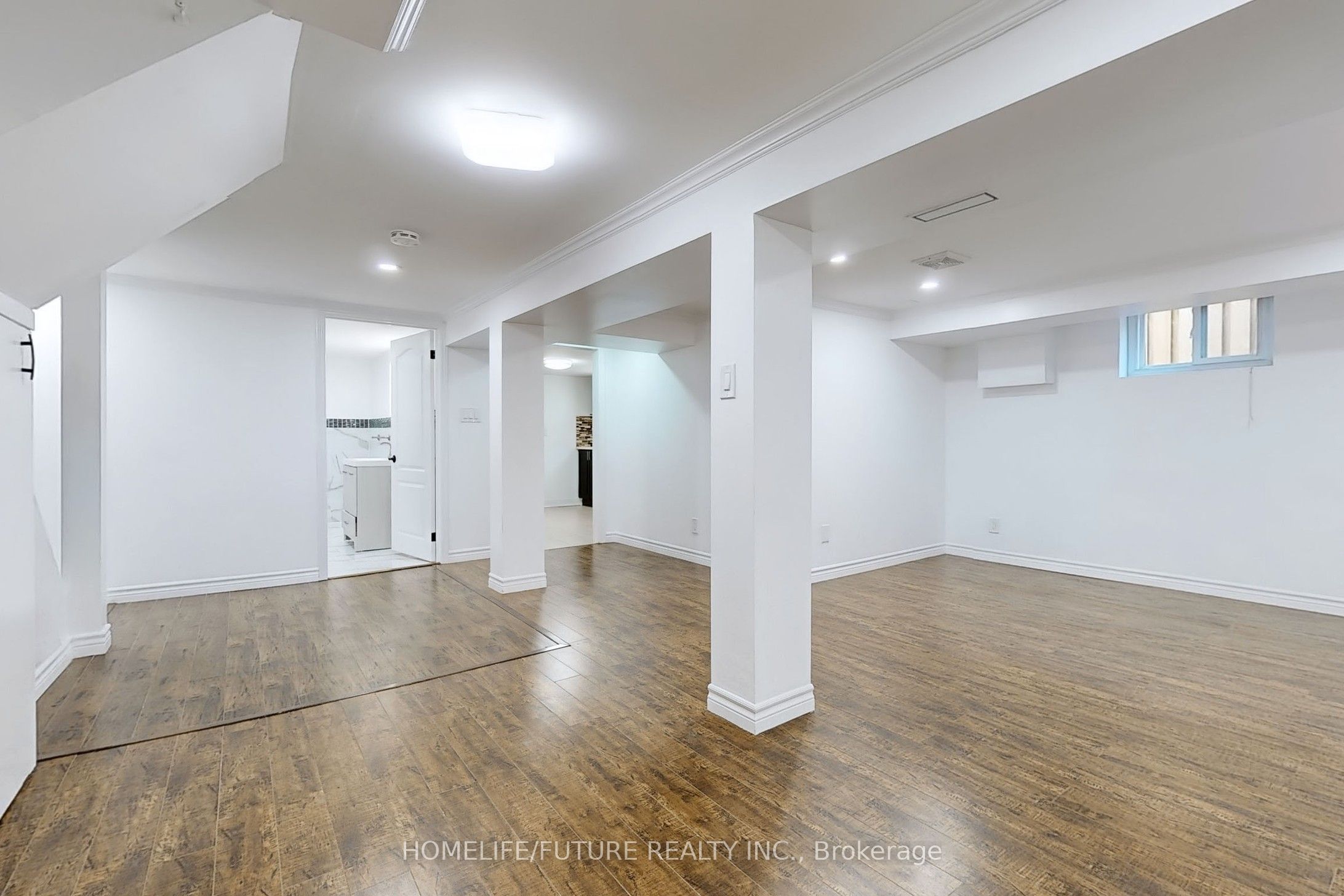 43 Densgrove Road Bsmt, Toronto, ON M1G 2A2 photo 4