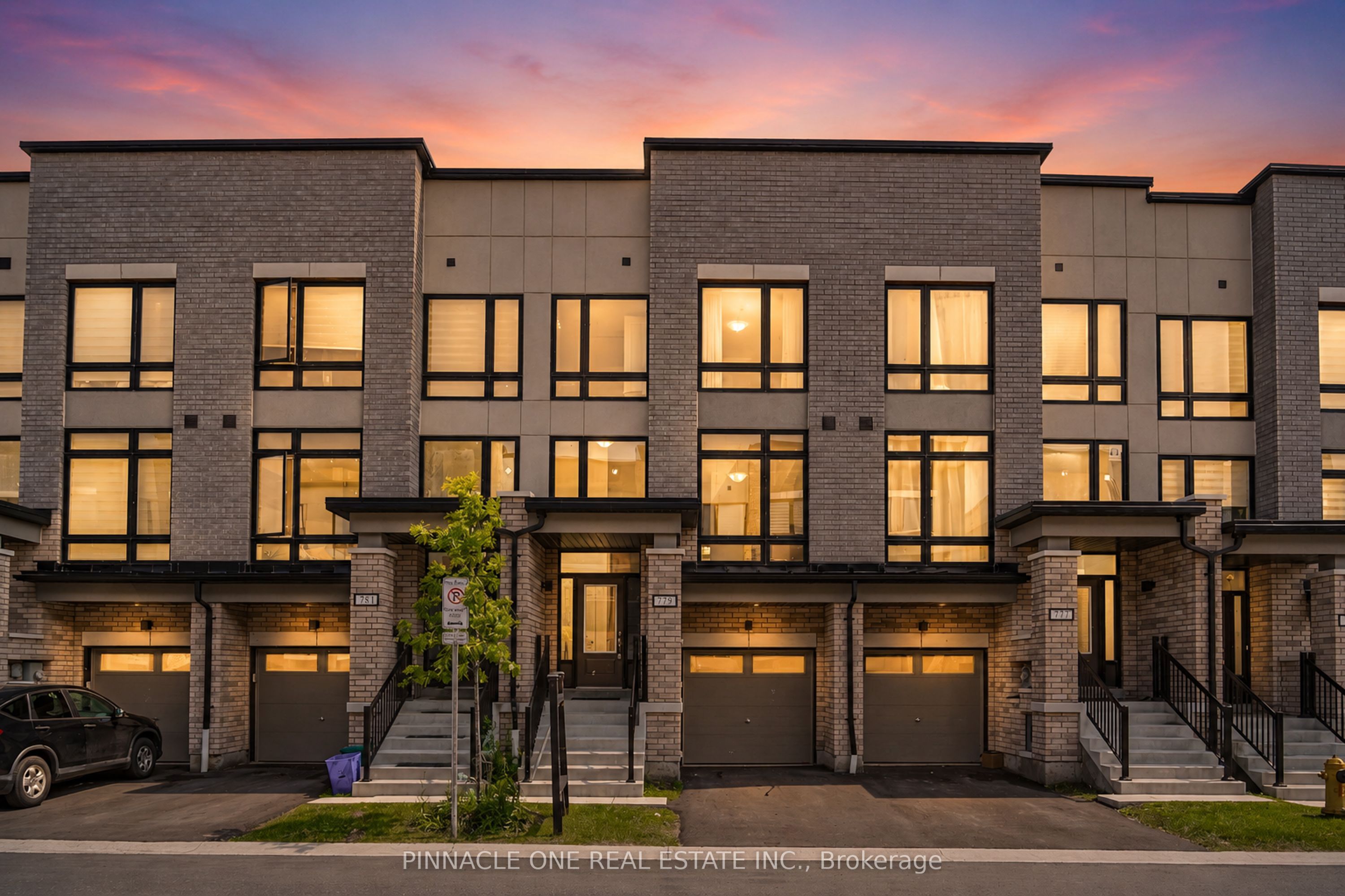 779 Heathrow Path, Oshawa, ON L1K 3G4 photo 2