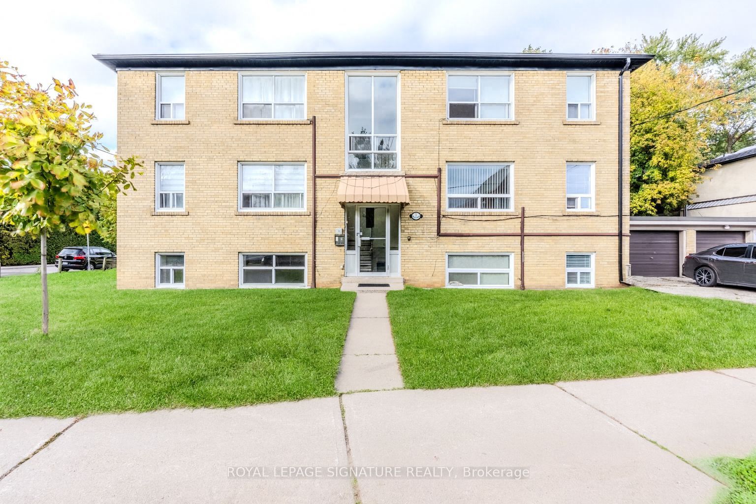 1 Hassard Avenue 3, Toronto, ON M4K 3N3