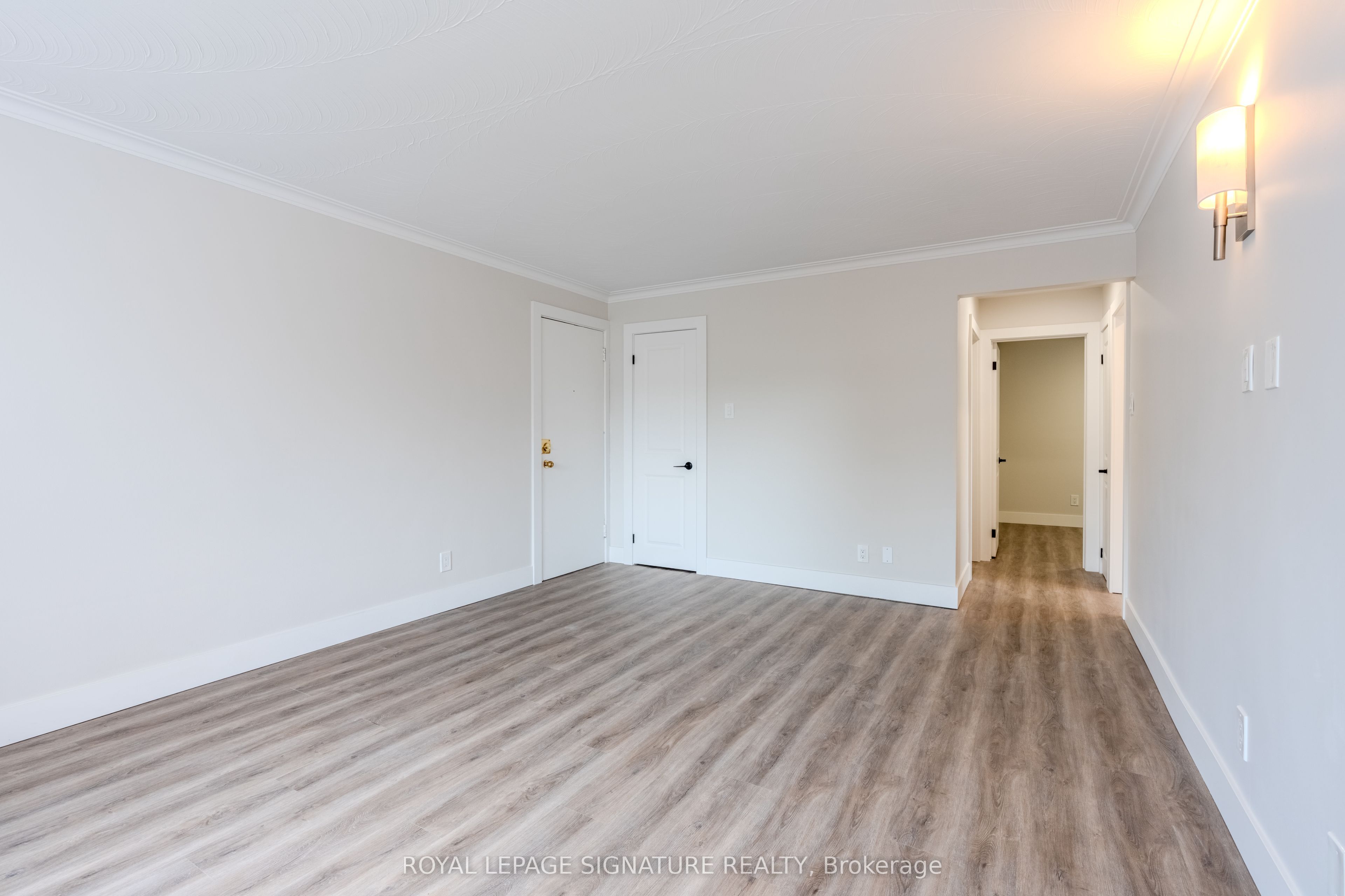 1 Hassard Avenue 3, Toronto, ON M4K 3N3 photo 4