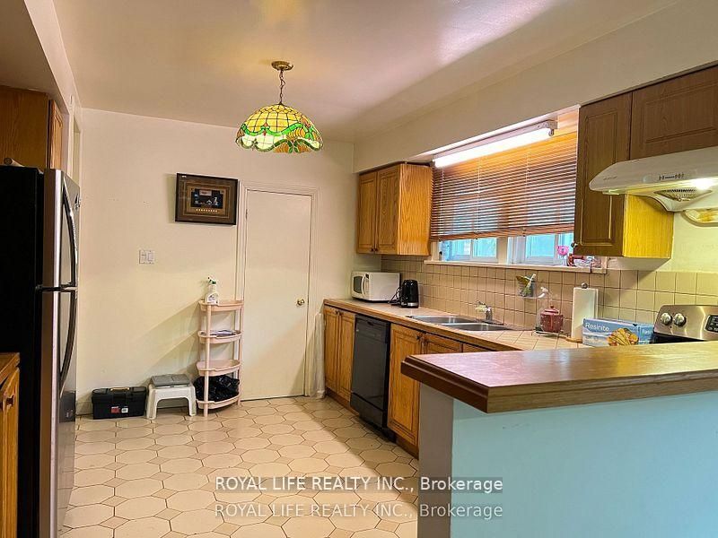 33 Agincourt Drive, Toronto, ON M1S 1M5 photo 5
