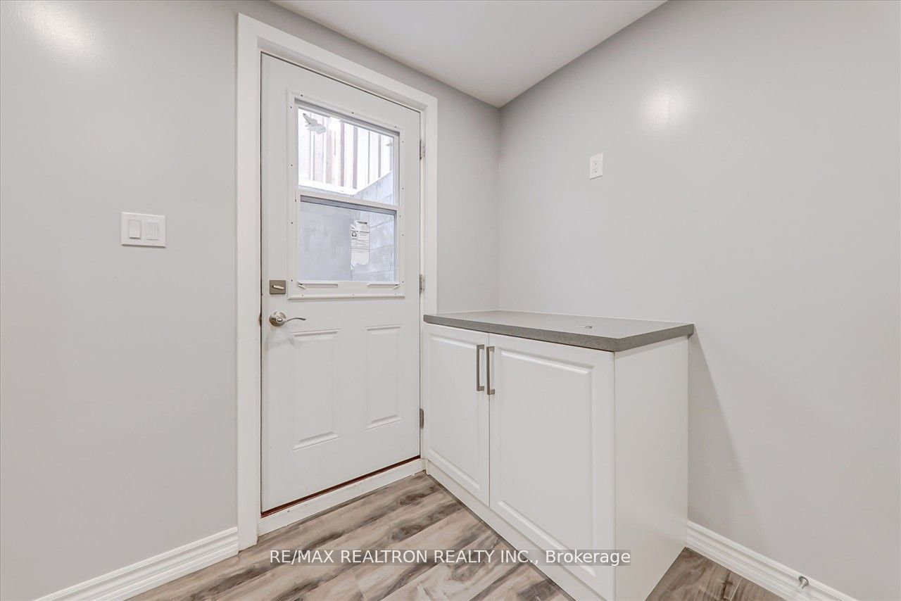 635 BECKWORTH Square BSMT, Pickering, ON L1V 3X3 photo 4