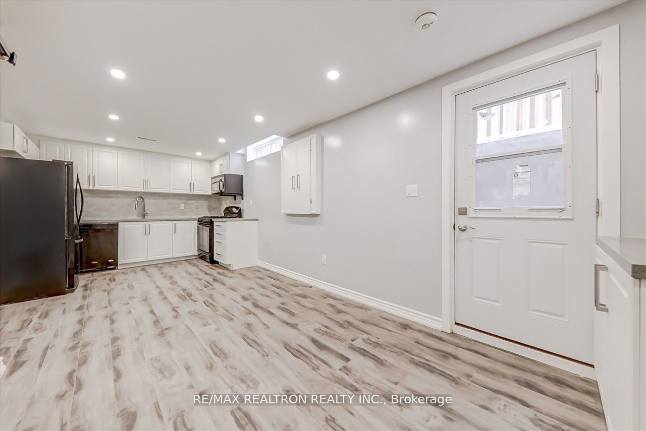 635 BECKWORTH Square BSMT, Pickering, ON L1V 3X3 photo 5
