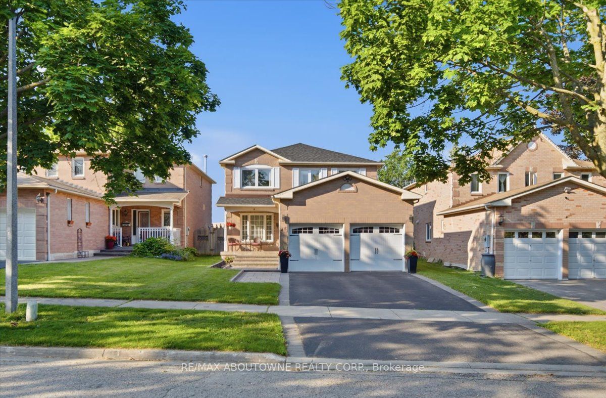 45 Willcocks Crescent, Ajax, ON L1T 3L8 photo 3
