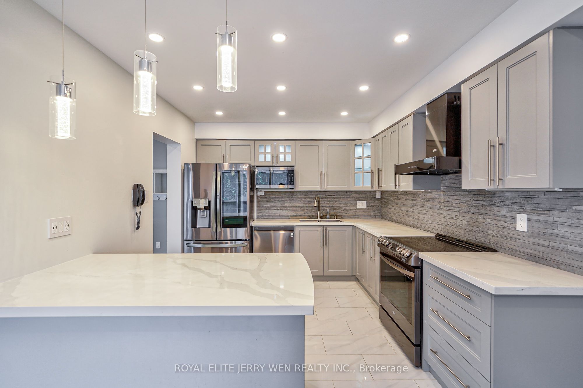 1701 Mccowan Road 302, Toronto, ON M1S 2Y3