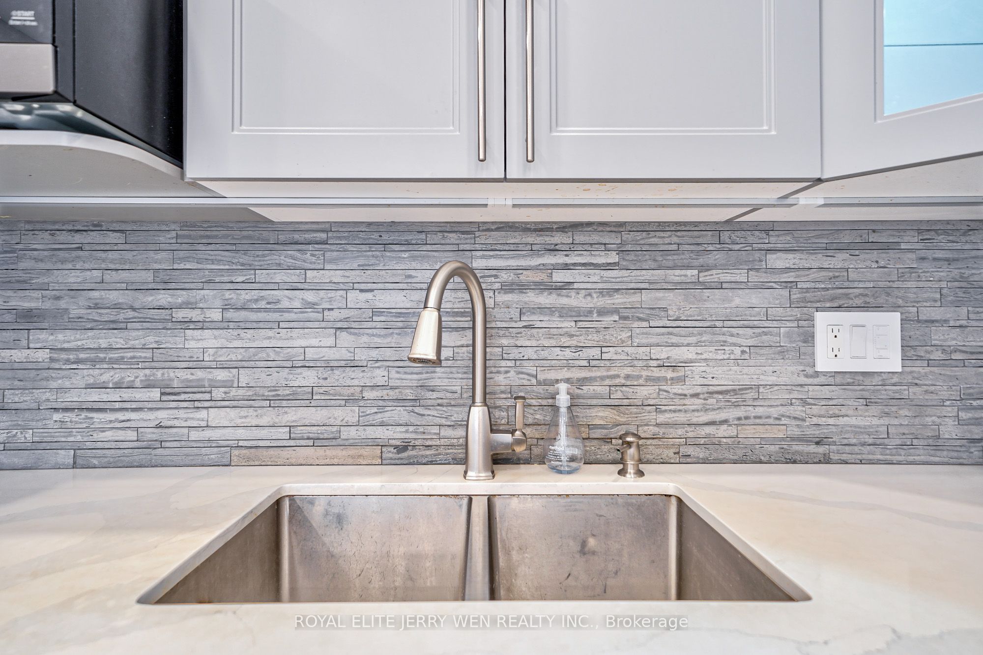 1701 Mccowan Road 302, Toronto, ON M1S 2Y3 photo 4