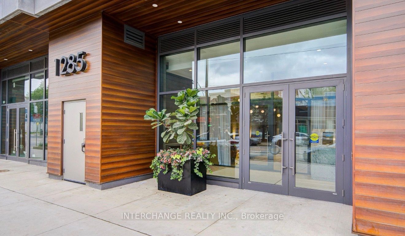 1285 Queen Street E 409, Toronto, ON M4L 1C2
