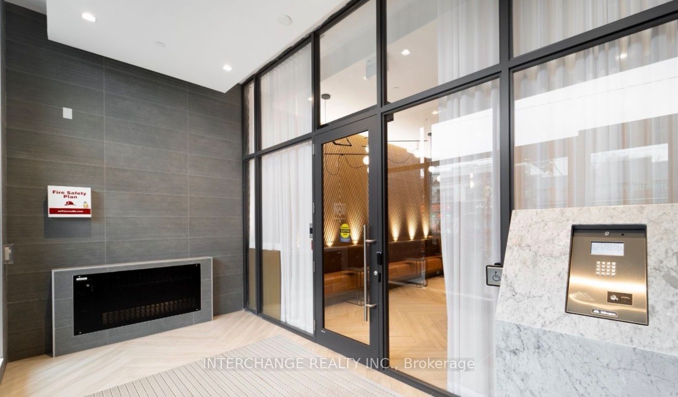 1285 Queen Street E 409, Toronto, ON M4L 1C2 photo 2