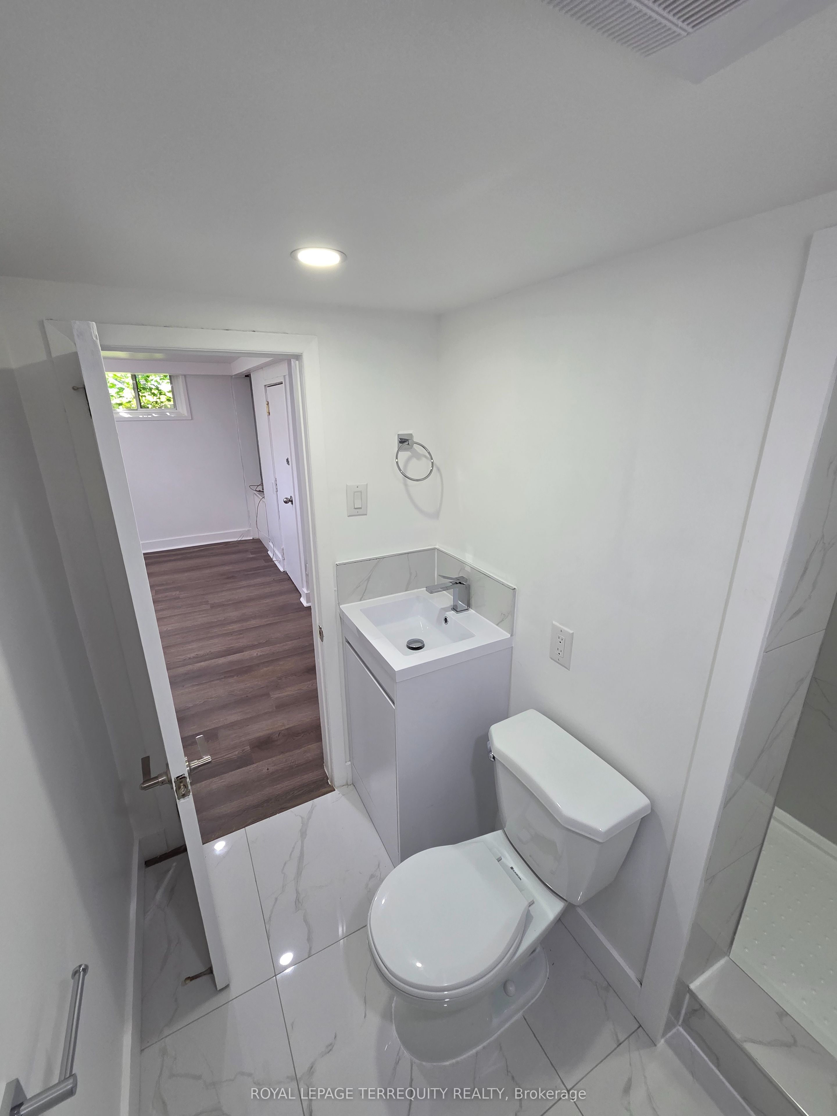 214 Clonmore Drive, Toronto, ON M1N 1Y1 photo 5