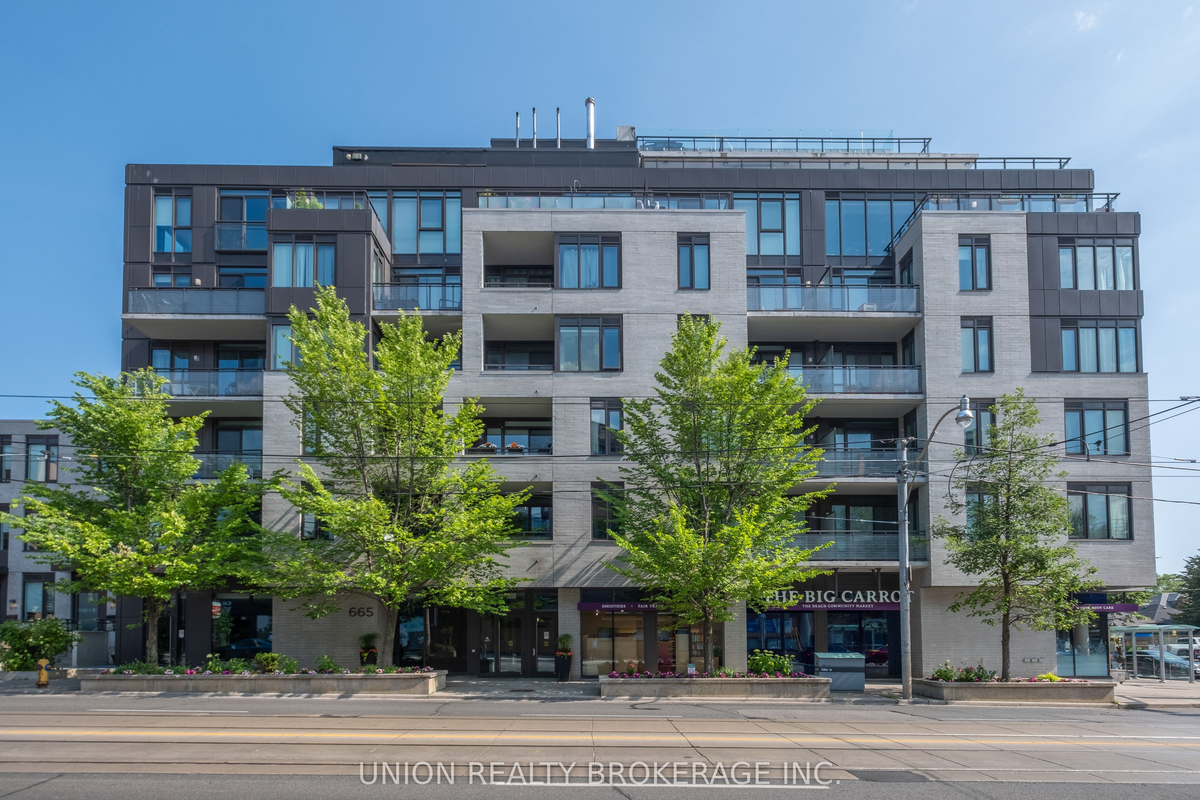 665 Kingston Road 503, Toronto, ON M4E 0B6 photo 2