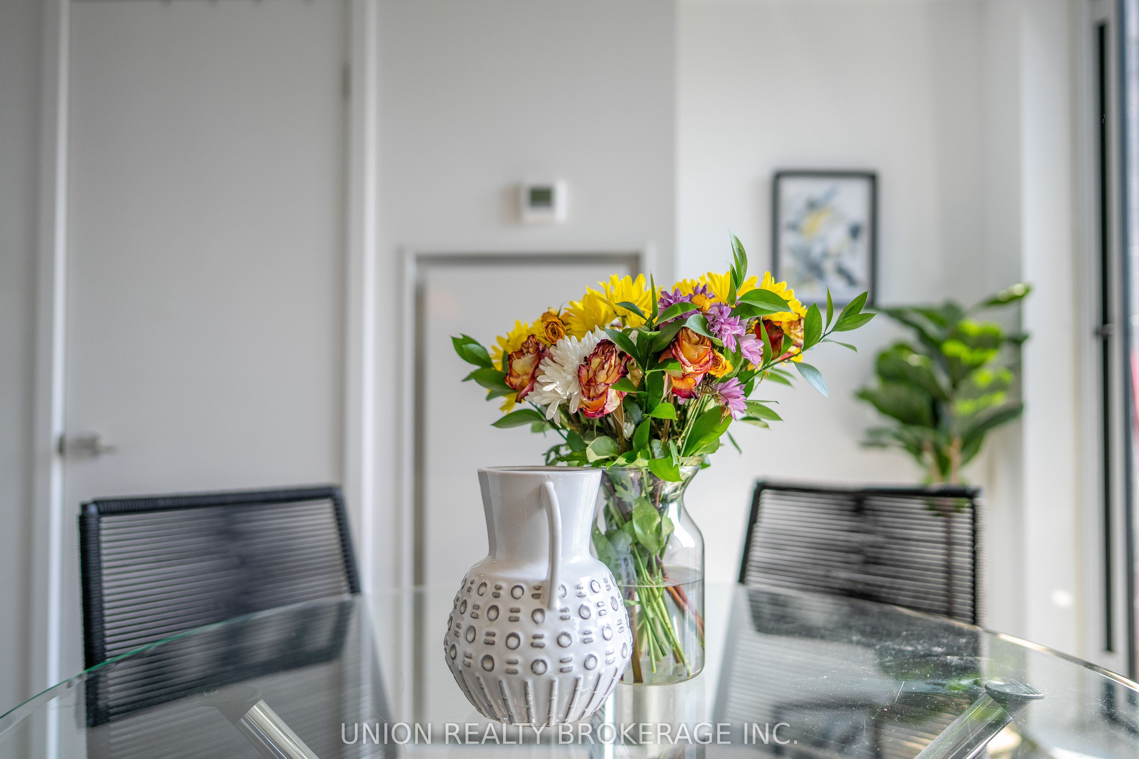 665 Kingston Road 503, Toronto, ON M4E 0B6 photo 5