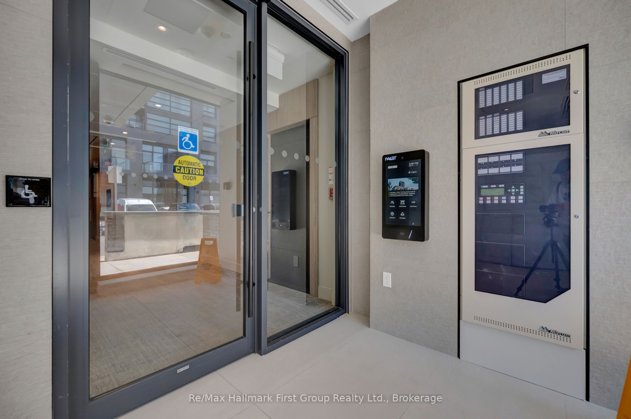 1610 Charles Street 444, Whitby, ON L1N 0P5 photo 4