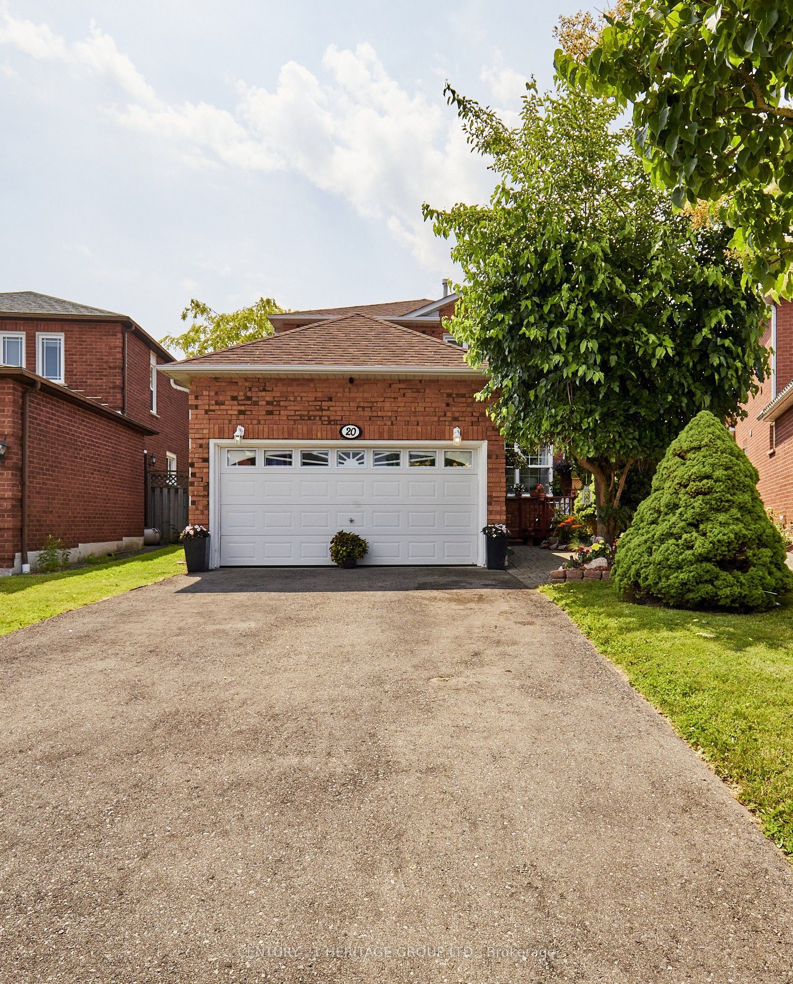 20 Old Colony Drive, Whitby, ON L1R 2A3 photo 3