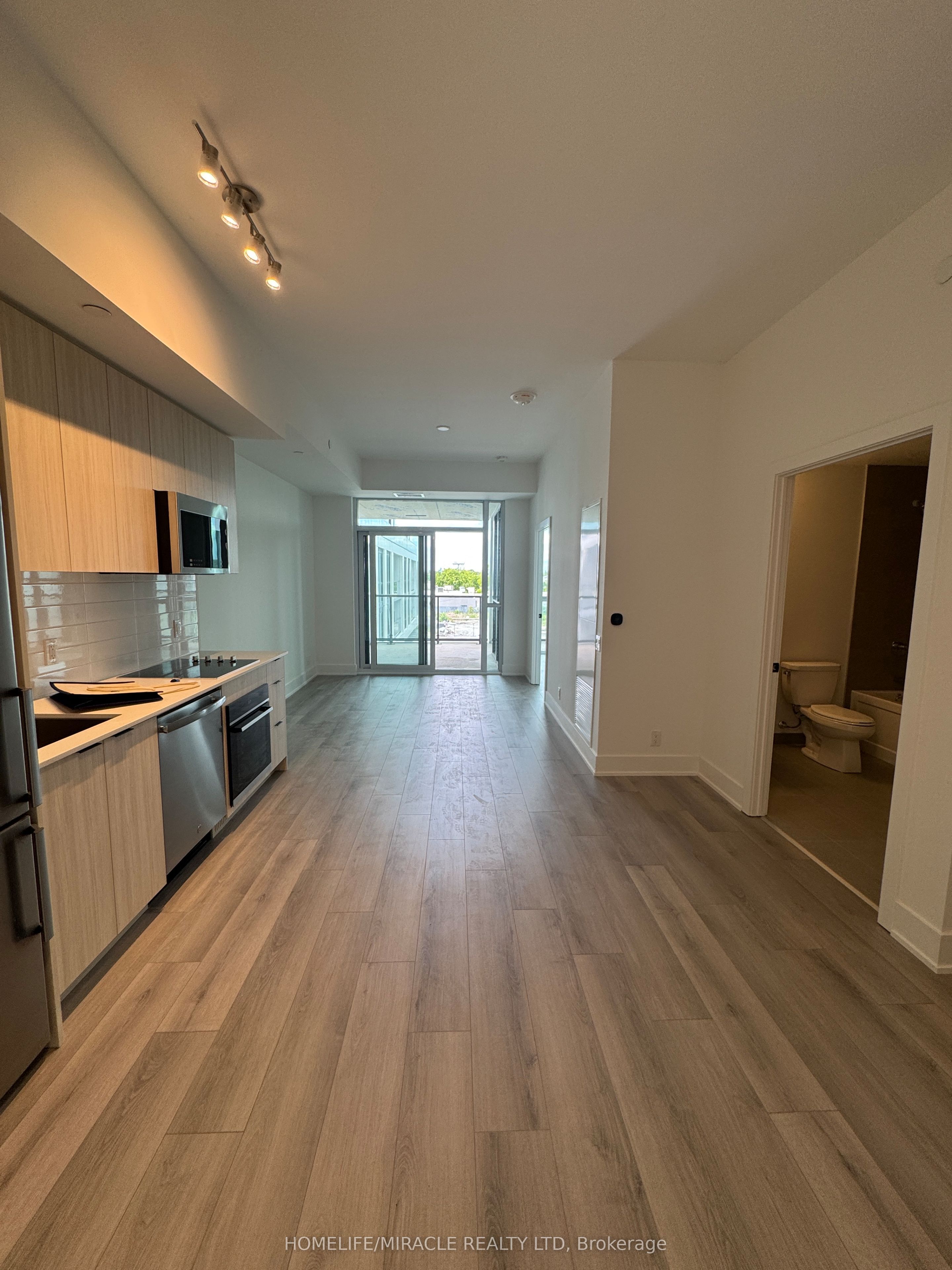 20 Deans Drive 332, Toronto, ON M1L 0J7 photo 2