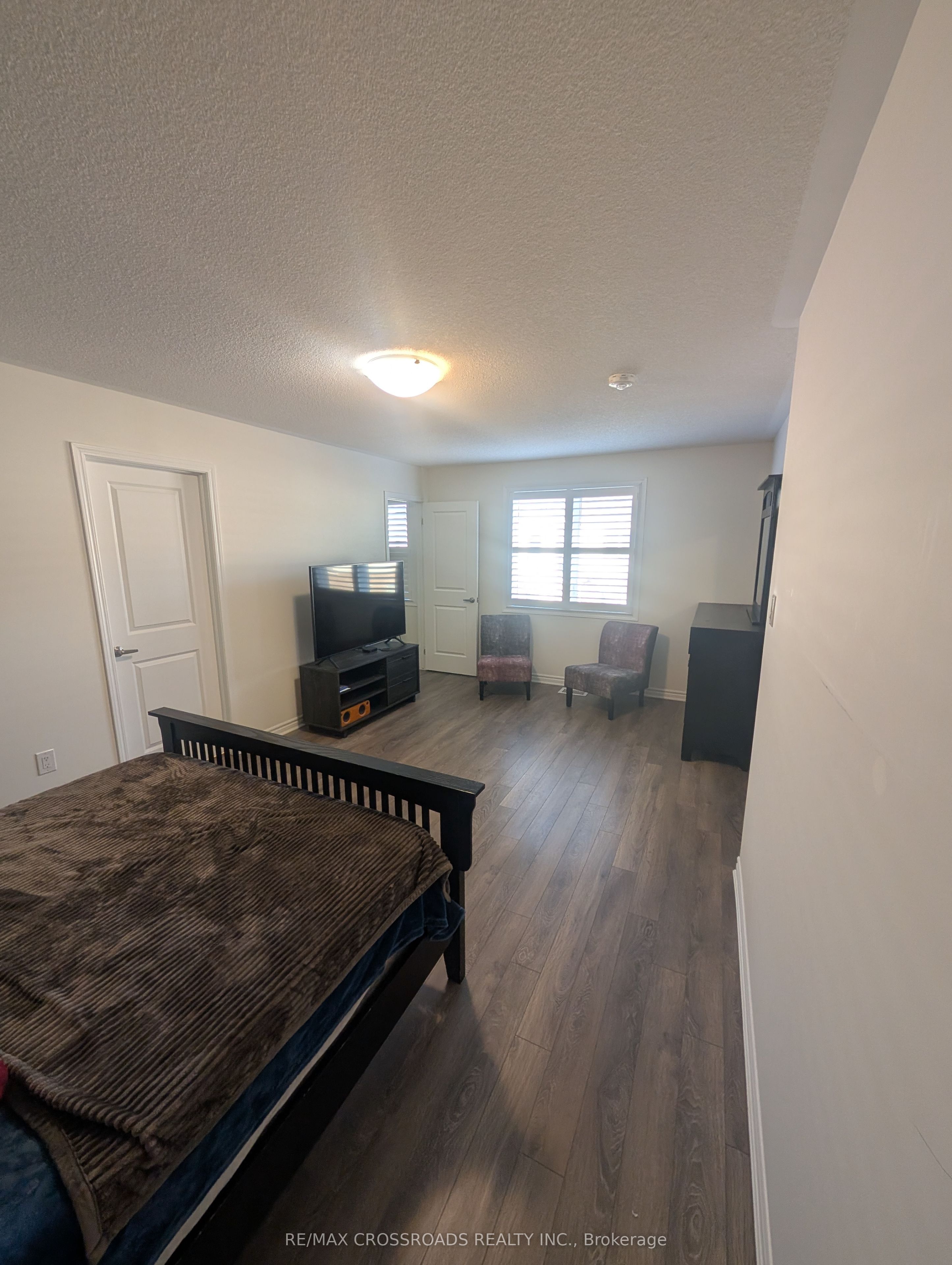1148 Dragonfly Avenue 207, Pickering, ON L1X 0H5 photo 3