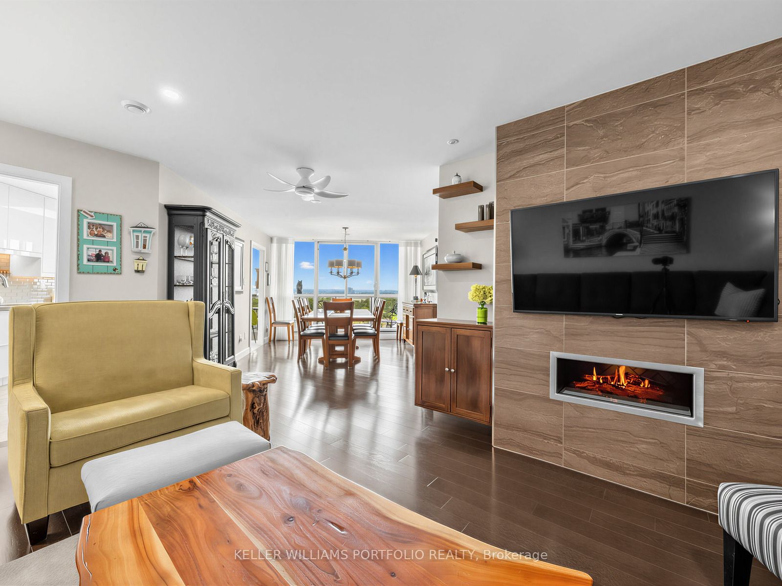 2 Westney Road N PH208, Ajax, ON L1T 3H3 photo 4