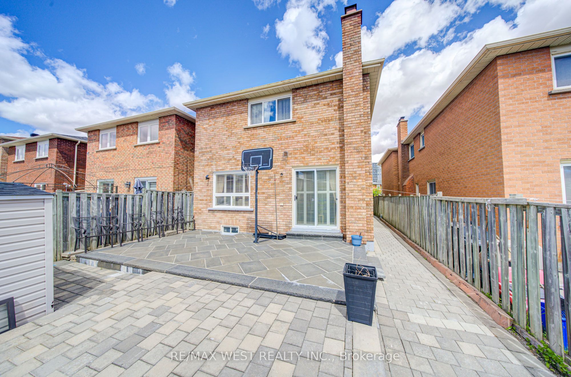 11 Danilack Court, Toronto, ON M1V 4L8 photo 3