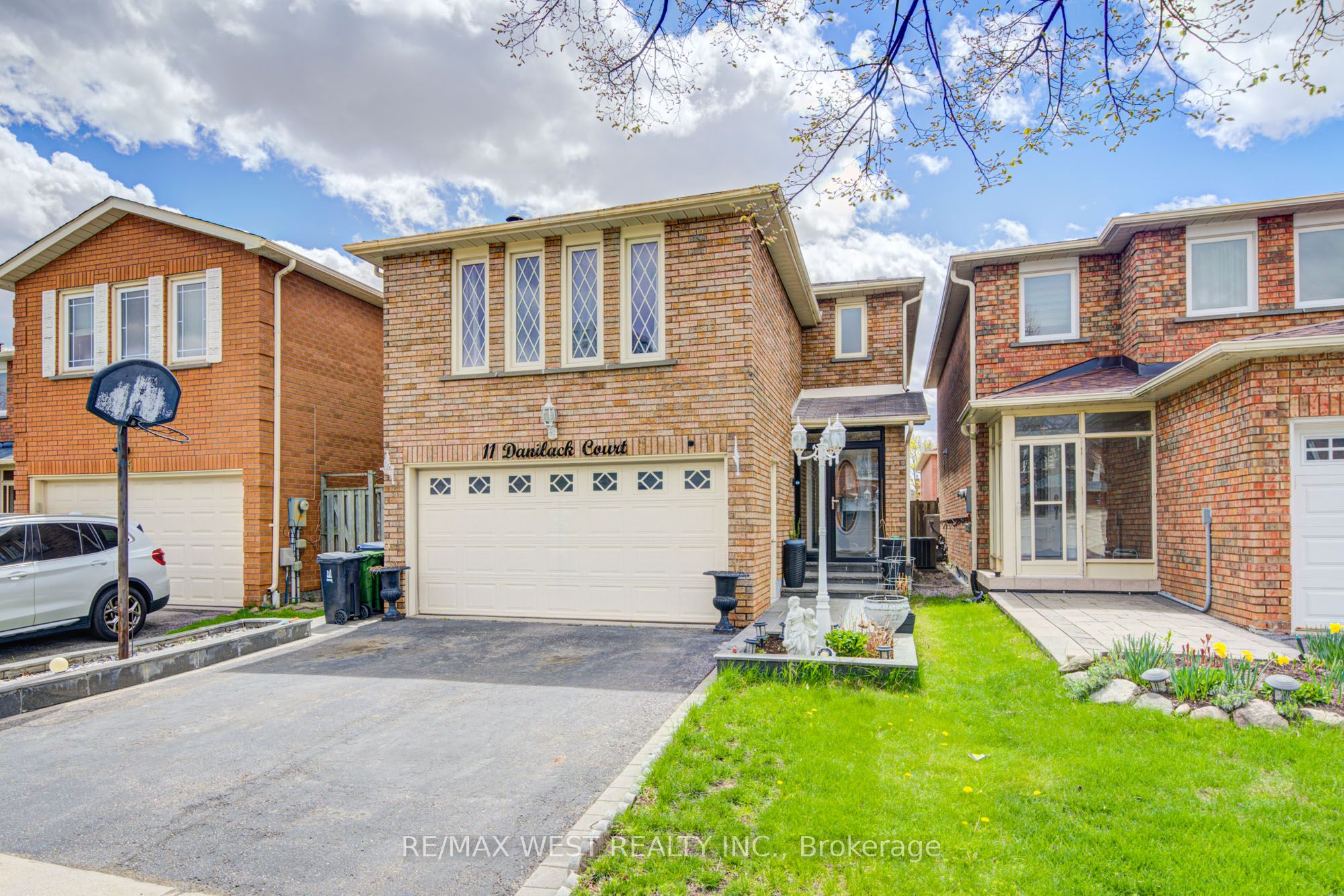 11 Danilack Court, Toronto, ON M1V 4L8 photo 4