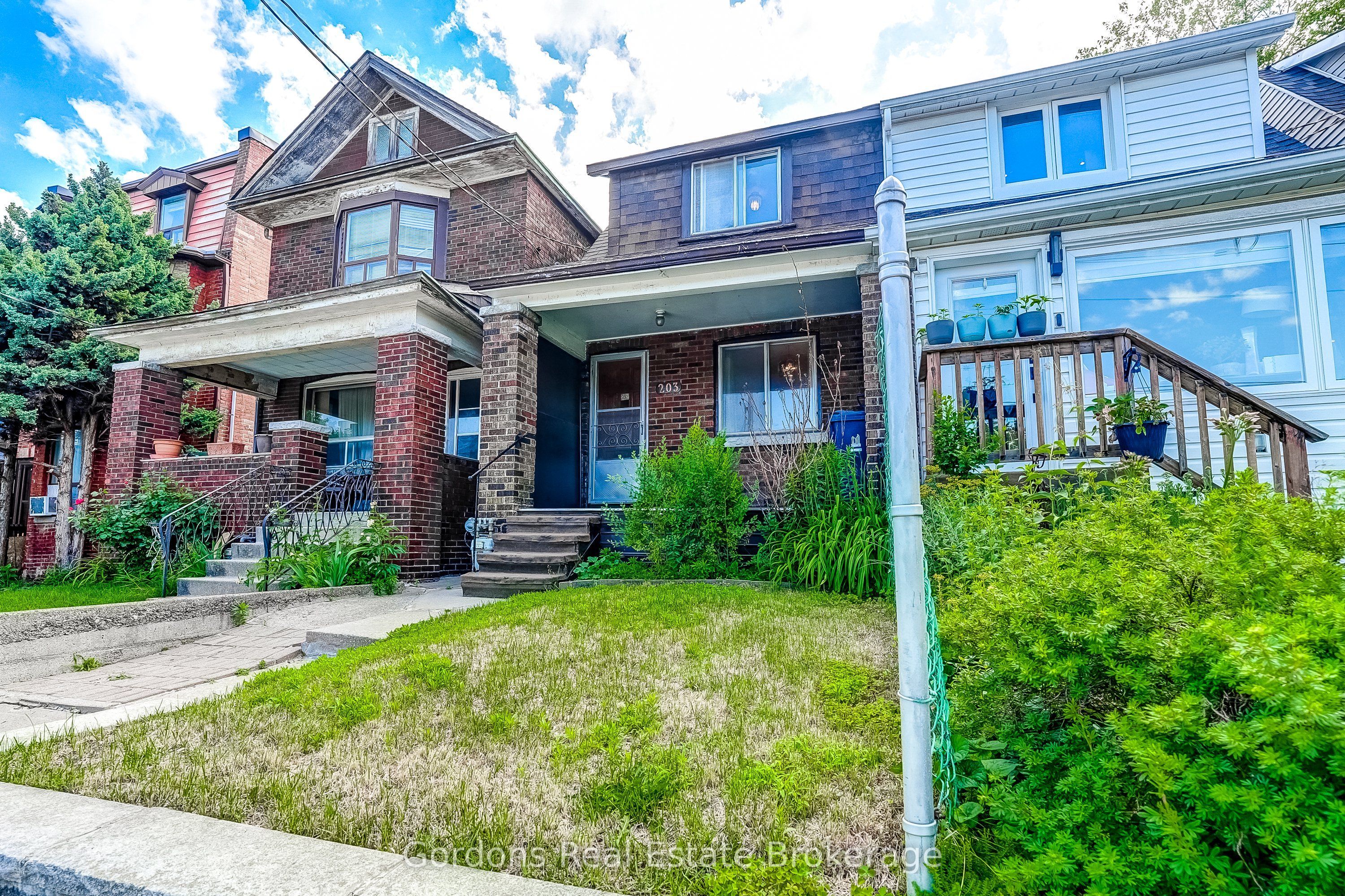 203 Donlands Avenue, Toronto, ON M4J 3P9 photo 2