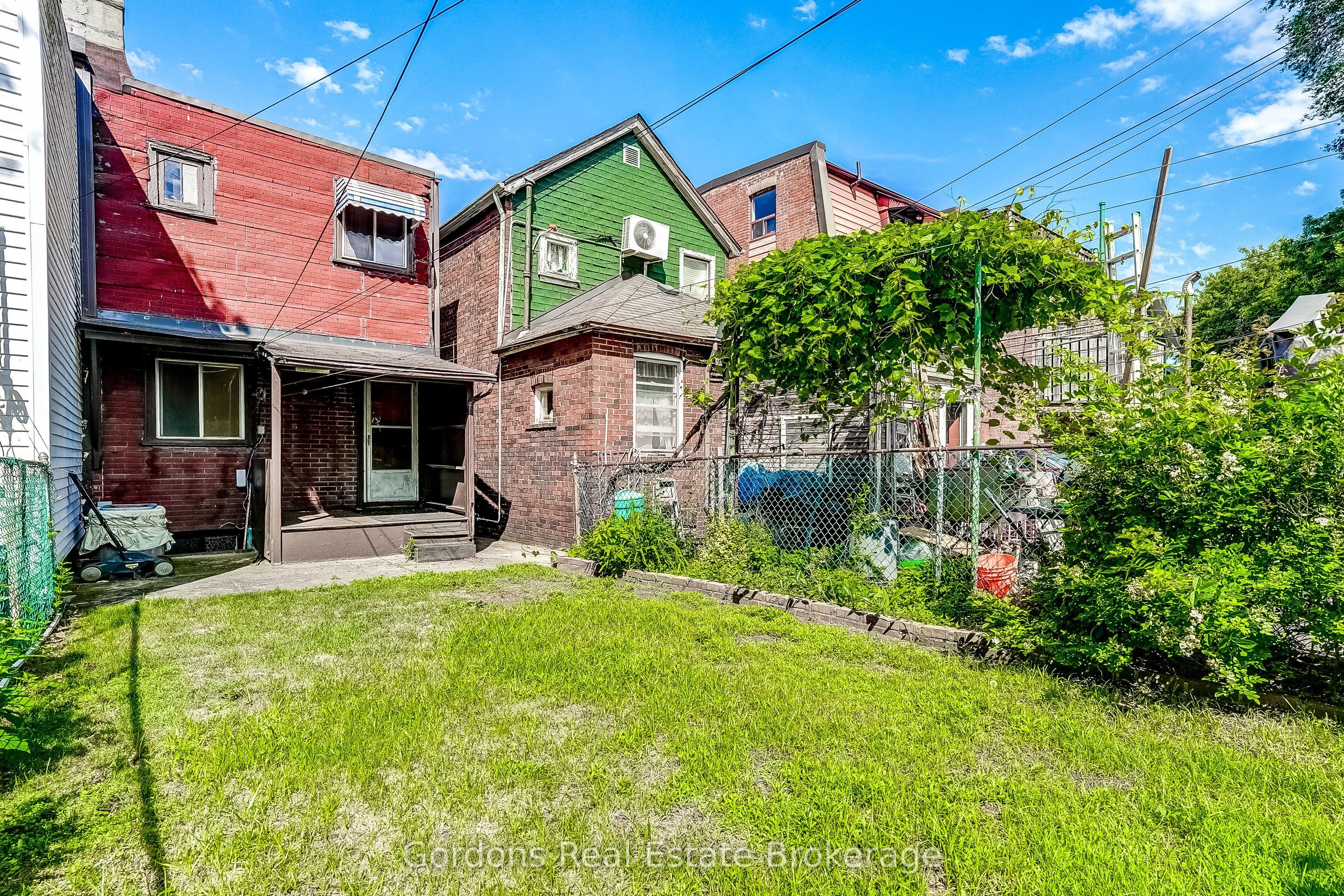 203 Donlands Avenue, Toronto, ON M4J 3P9 photo 5