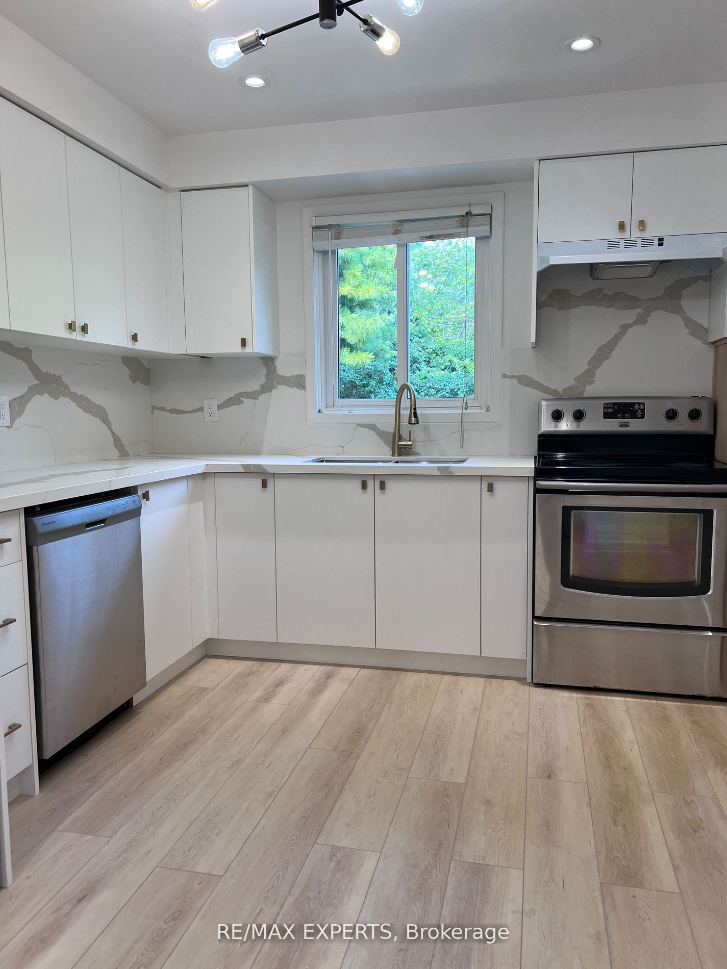 103 Guthrie Crescent, Whitby, ON L1P 1A6 photo 5