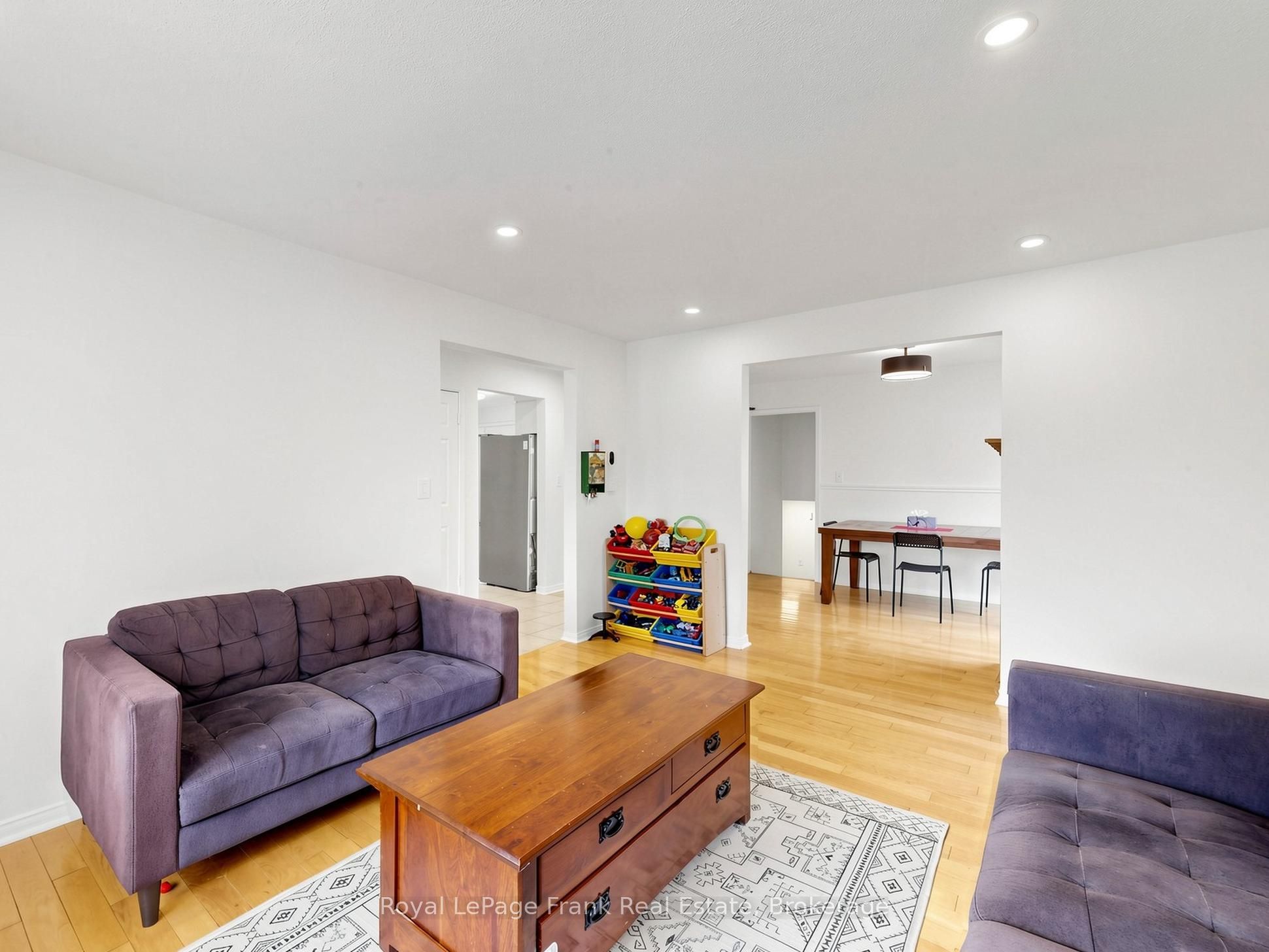 20 Strathallan Drive, Clarington, ON L1E 1X8 photo 5