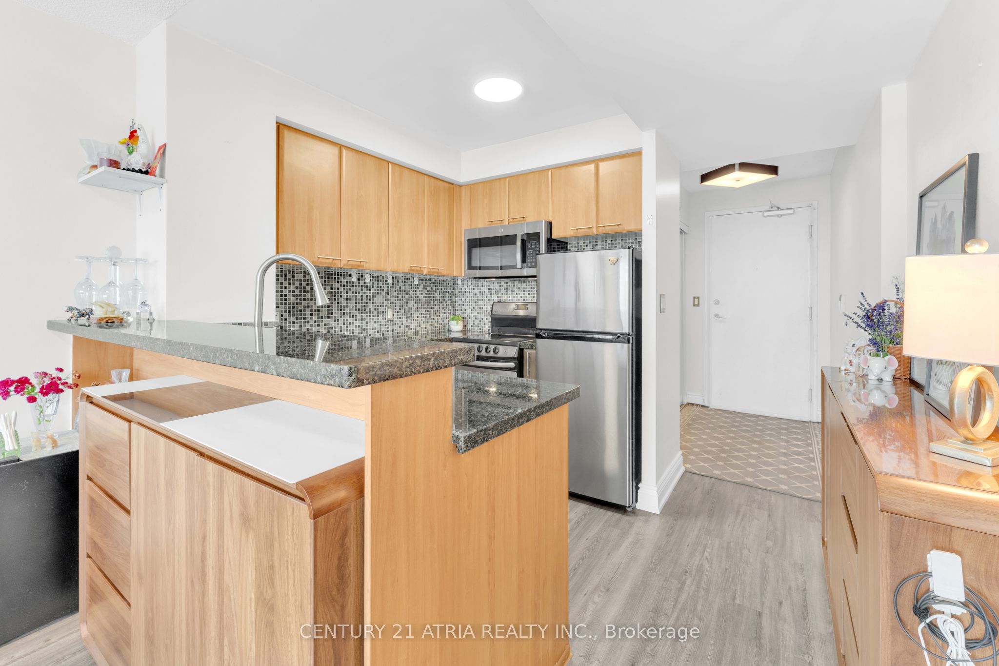 38 Lee Centre Drive 3112, Toronto, ON M1H 3J7 photo 4