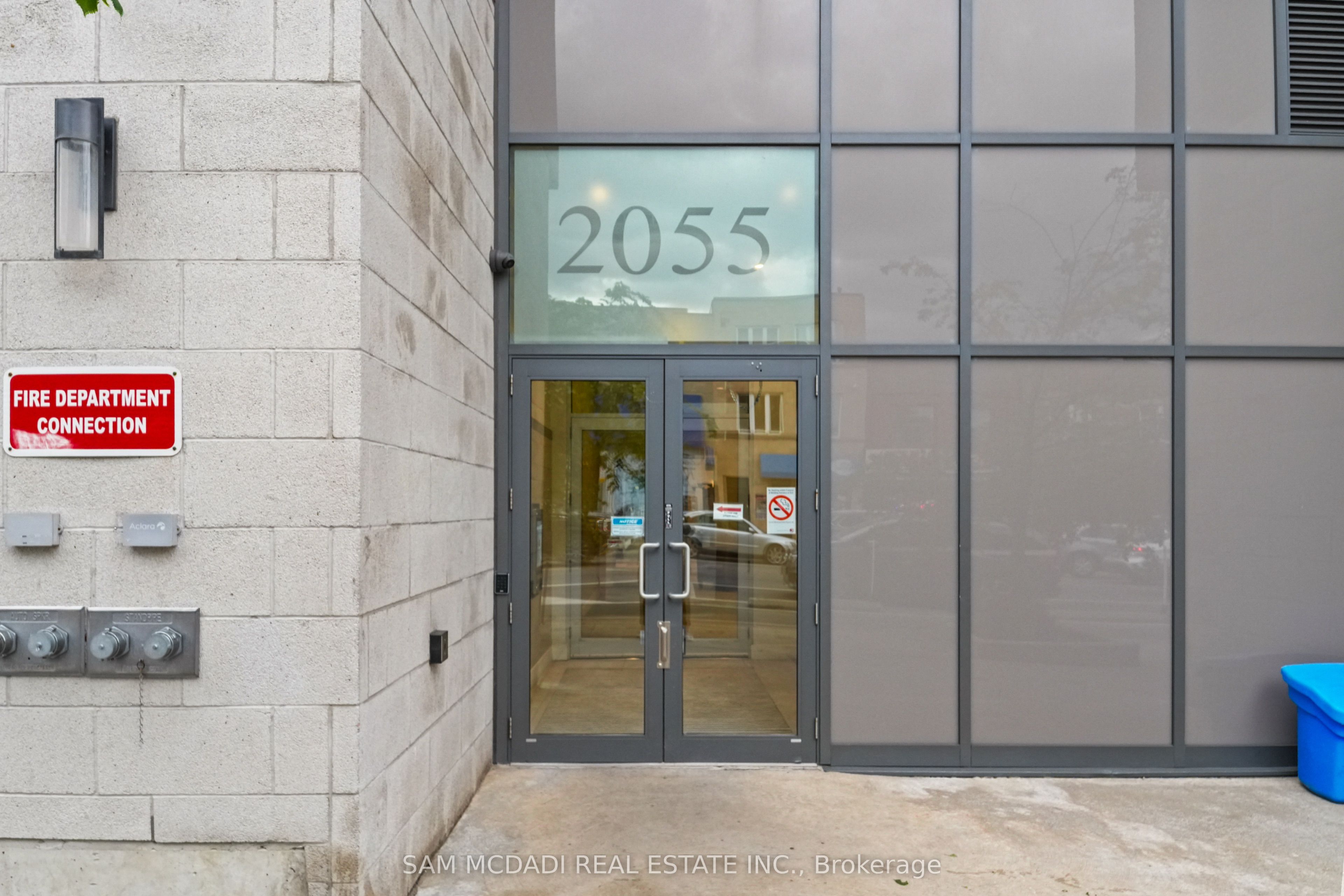 2055 Danforth Avenue 903, Toronto, ON M4C 1J8 photo 3