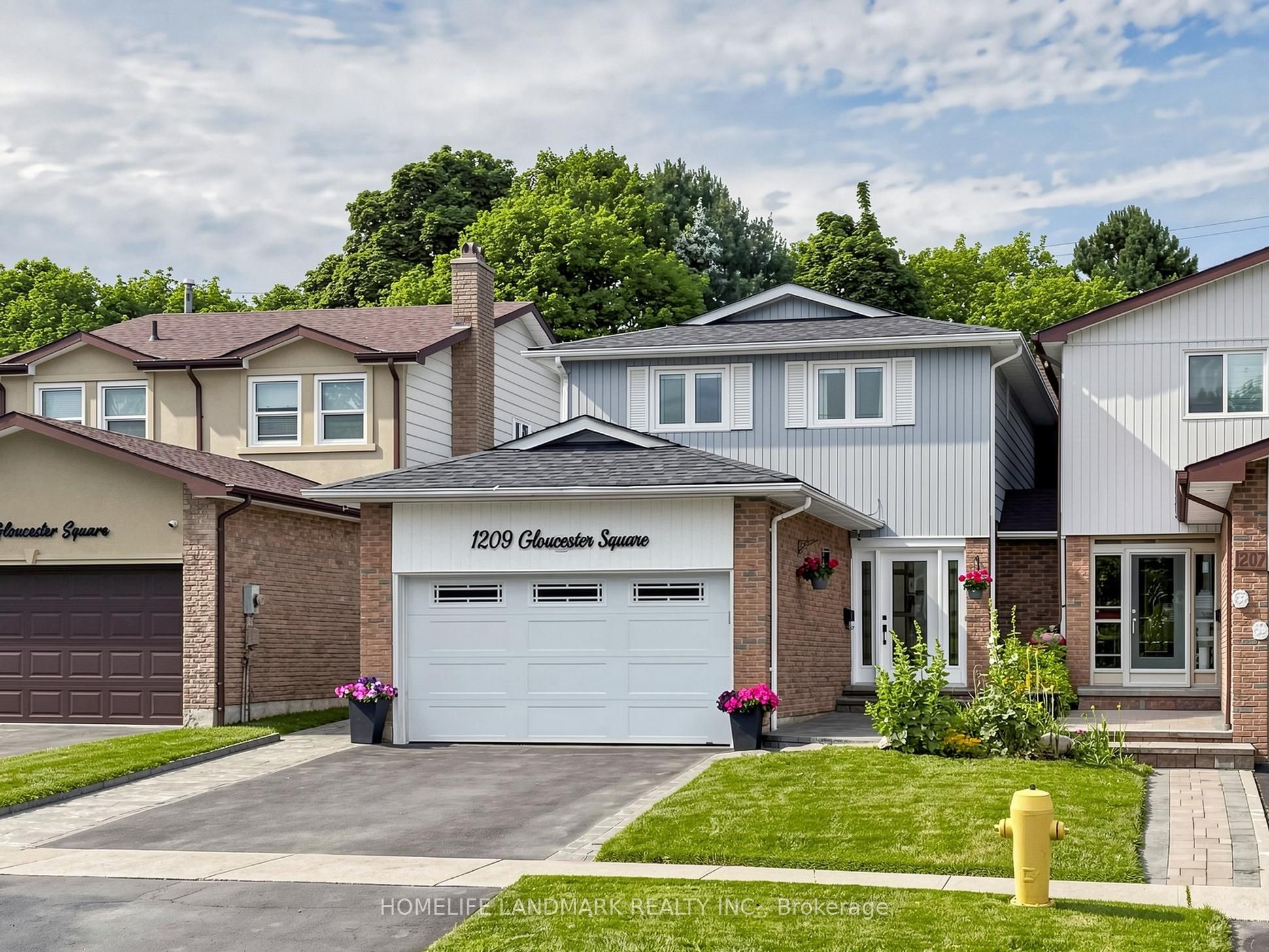 1209 Gloucester Square, Pickering, ON L1V 3P7 photo 2