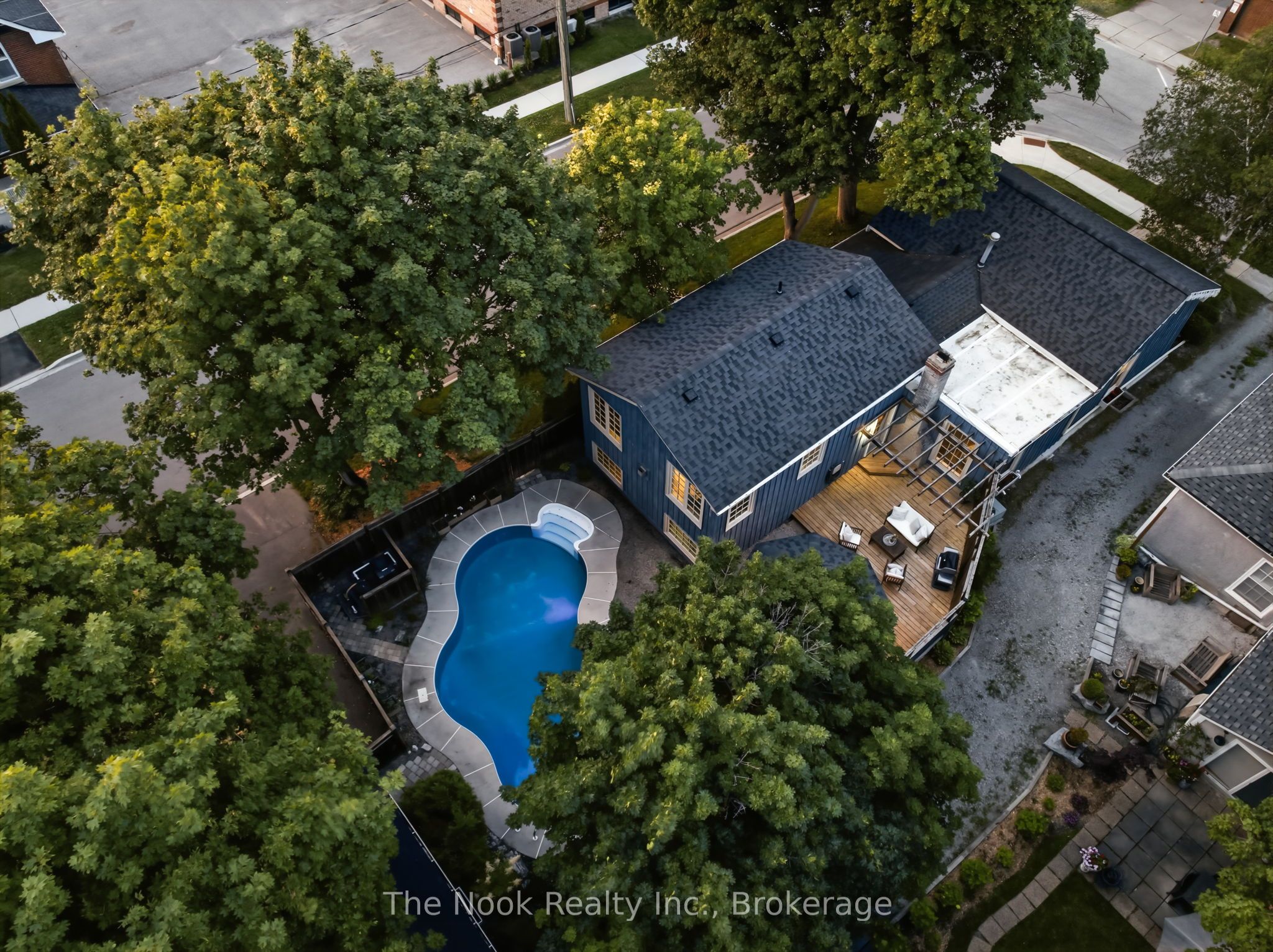 400 Byron Street S, Whitby, ON L1N 4R1 photo 2