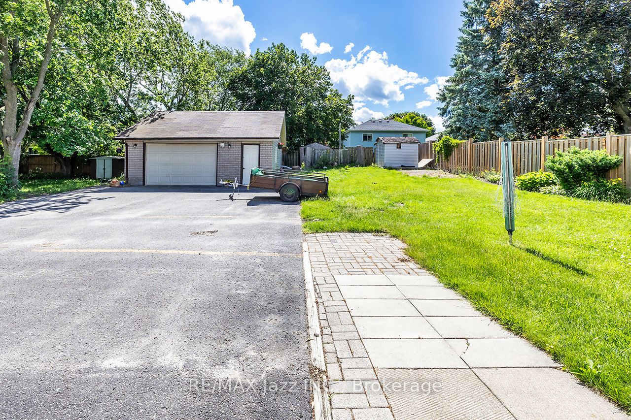 27 Waverley Road, Clarington, ON L1C 1K8 photo 4