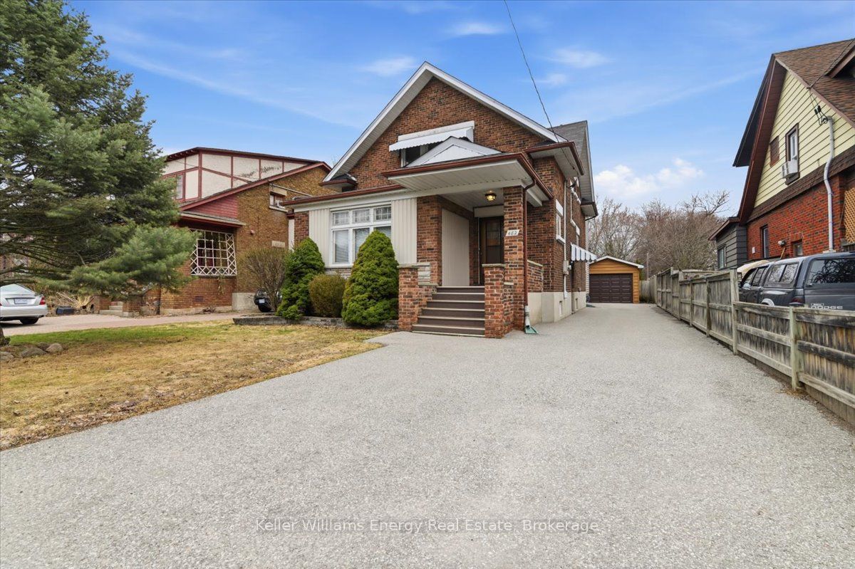 482 Simcoe Street N, Oshawa, ON L1G 4T6 photo 2