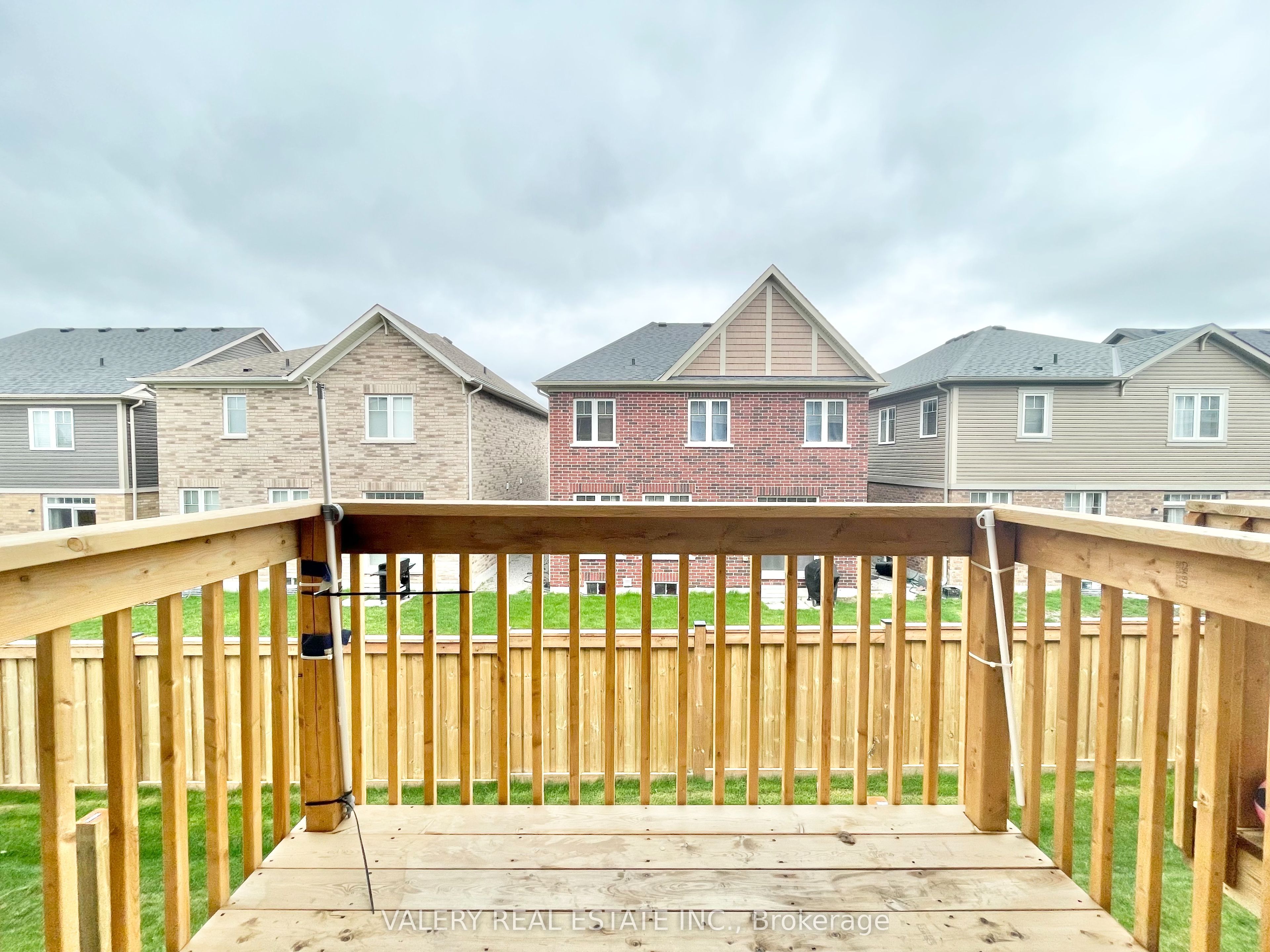 157 Danzatore Path, Oshawa, ON L1L 0P9 photo 2
