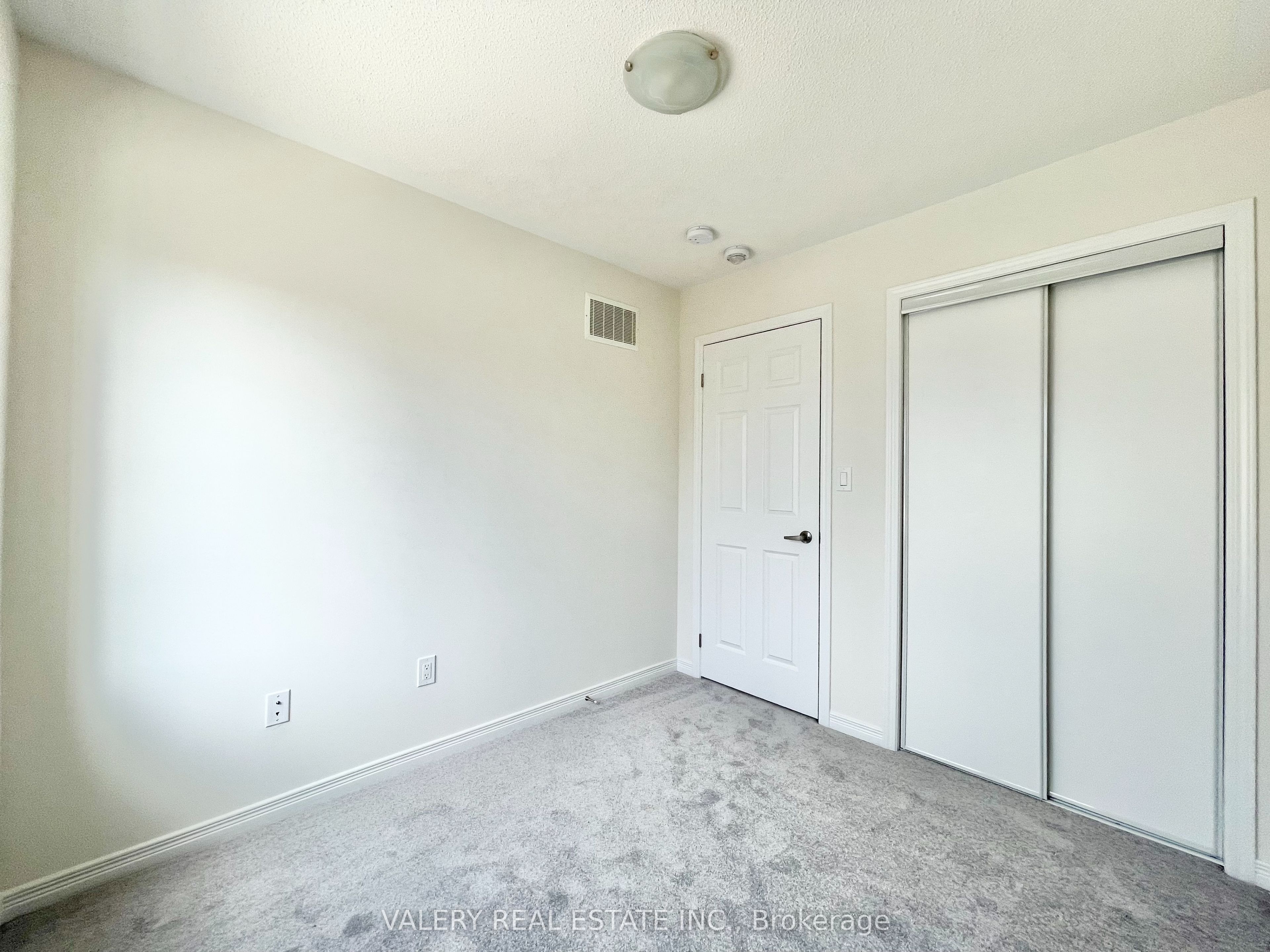 157 Danzatore Path, Oshawa, ON L1L 0P9 photo 4