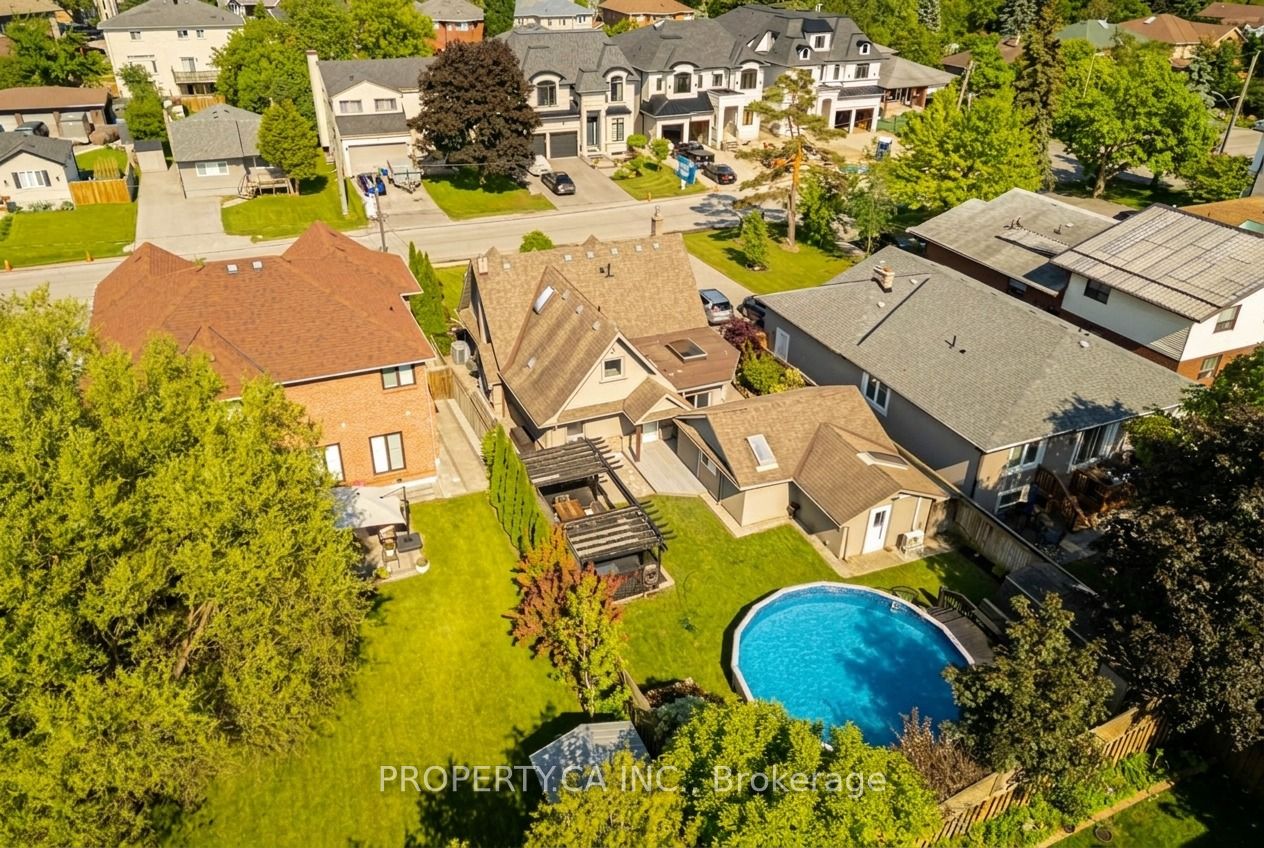 566 Rougemount Drive, Pickering, ON L1W 2C1 photo 4