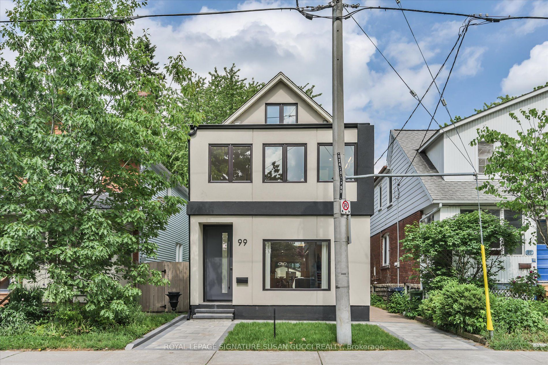 99 Chisholm Avenue, Toronto, ON M4C 4V6